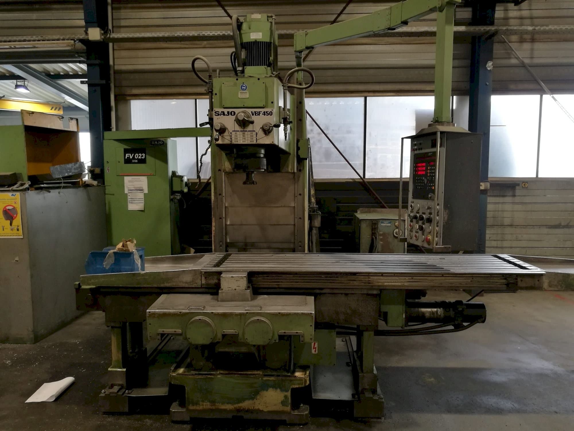 Koneen  SAJO VBF450 etunäkymä