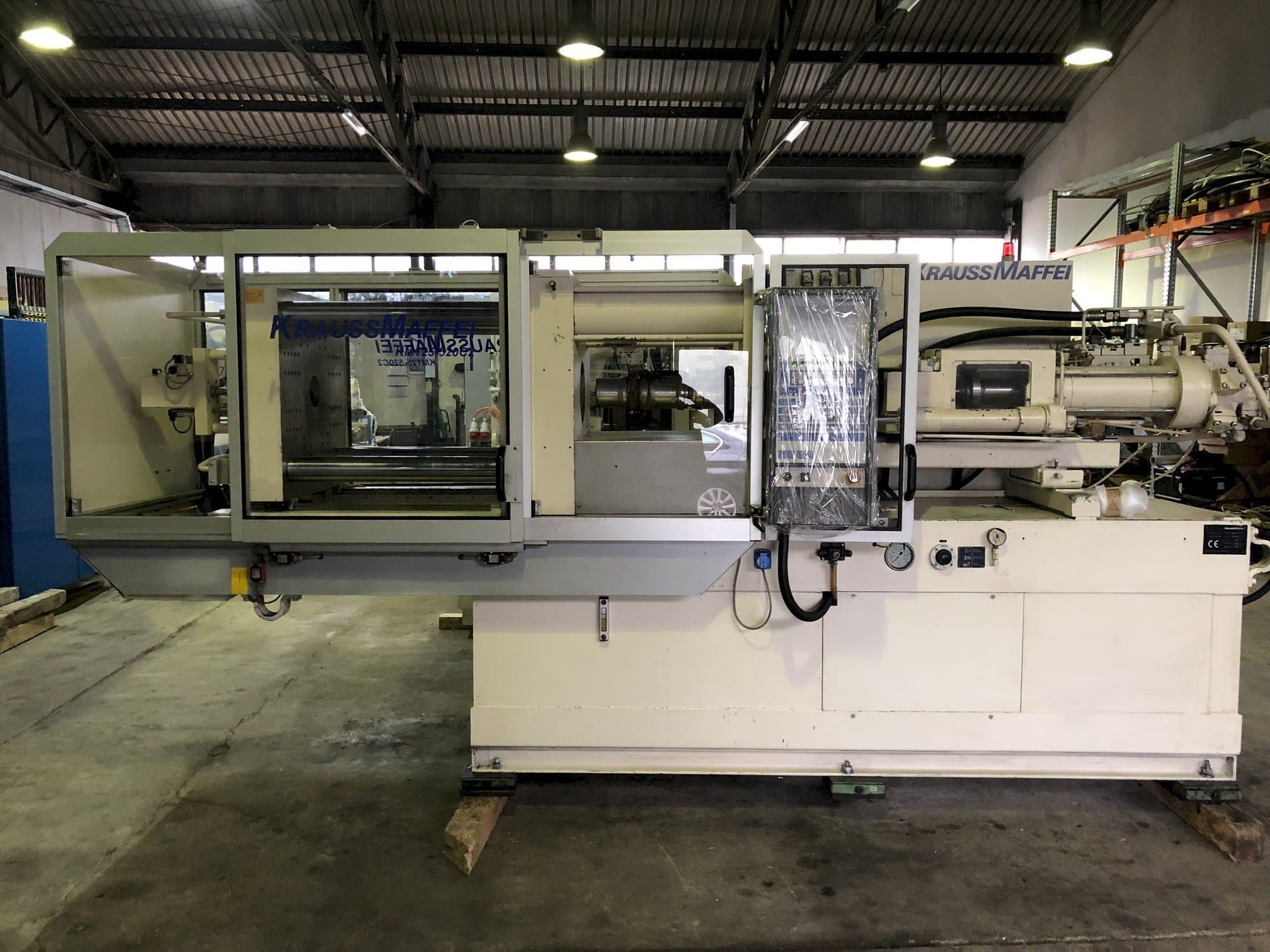 Koneen  Krauss Maffei 125-520 etunäkymä