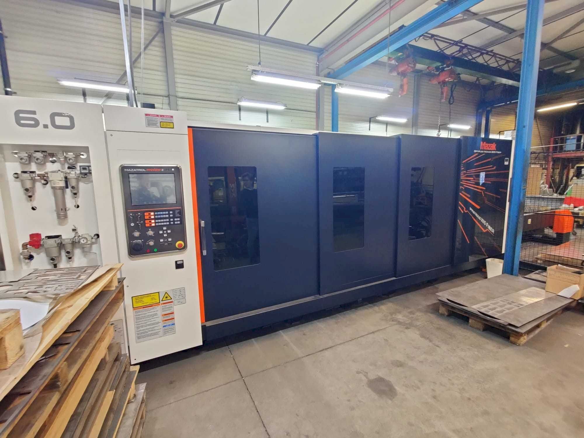 Koneen  Mazak Optiplex Nexus 3015 etunäkymä