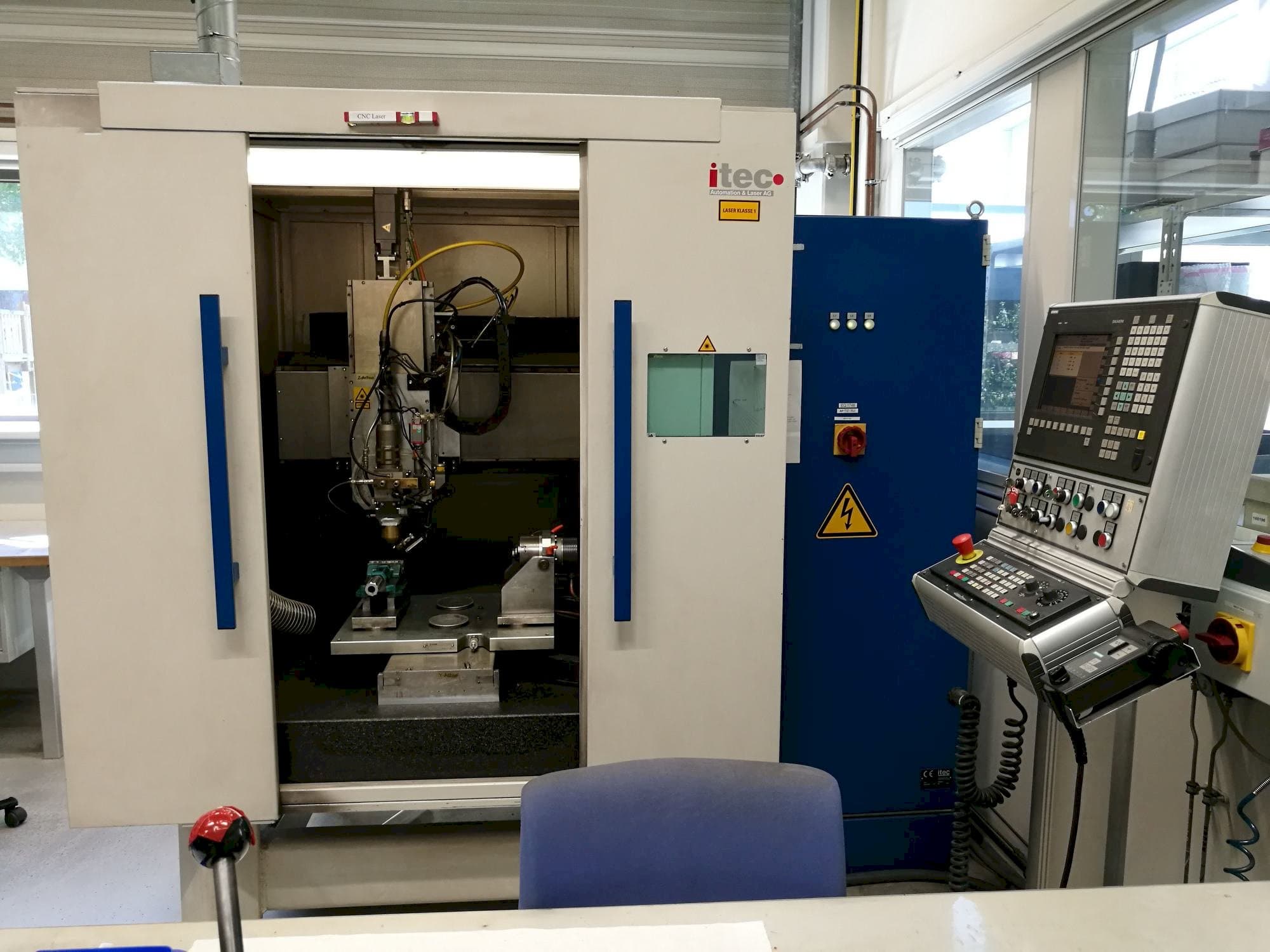 Koneen  ITEC vmaxS etunäkymä