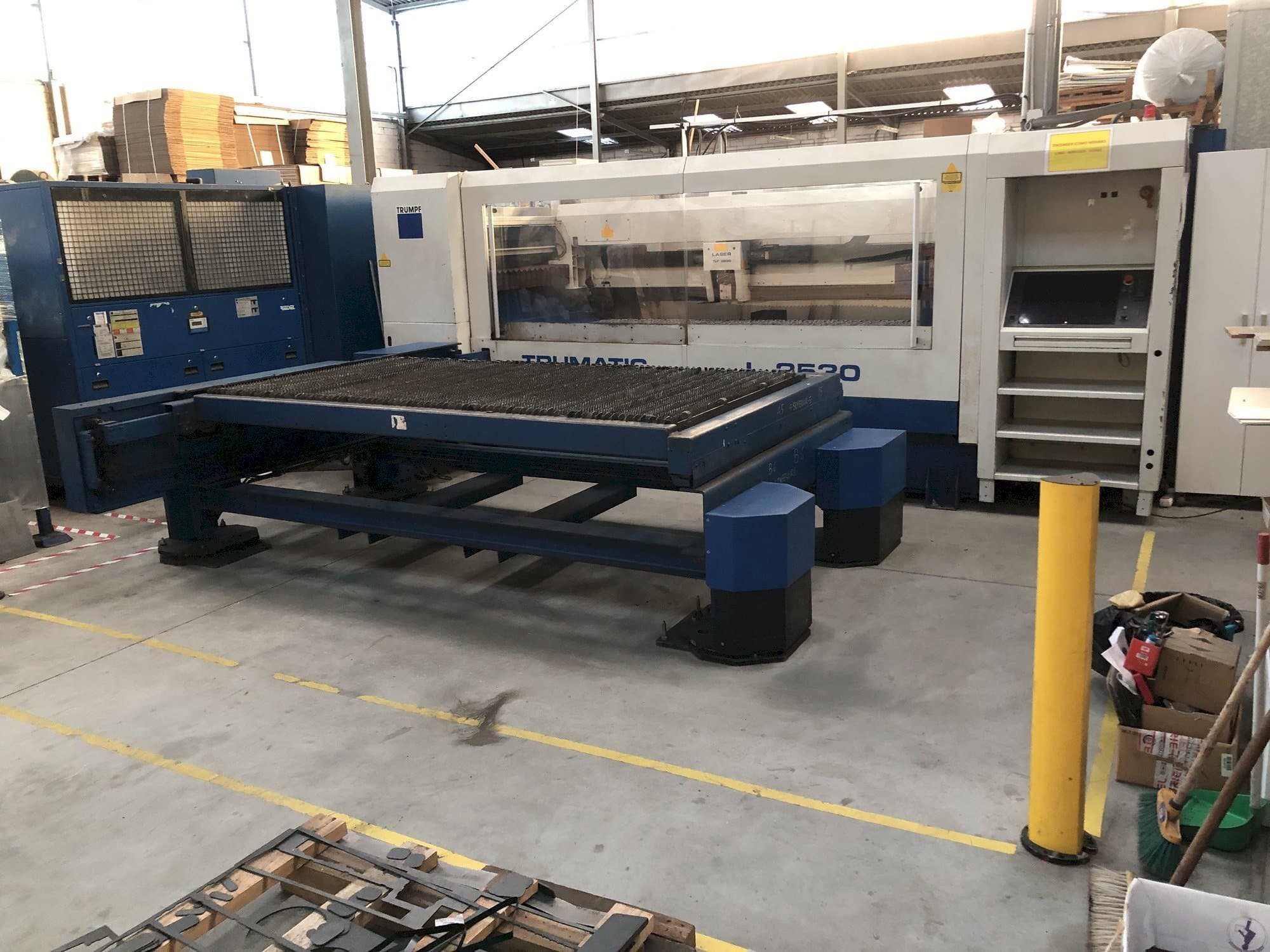 Koneen  Trumpf Trumatic L2530 etunäkymä