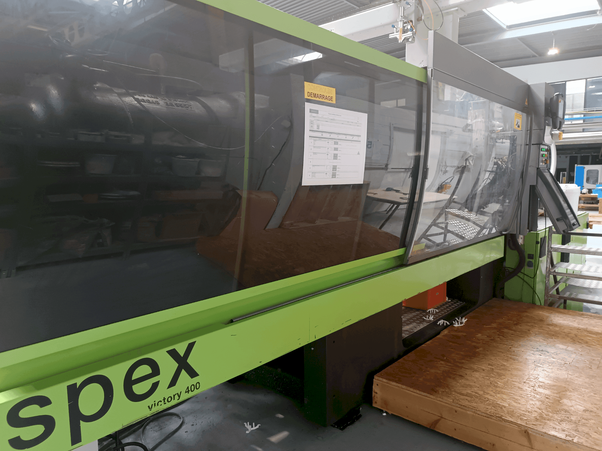 Koneen  Engel Victory 1350 400HL Spex etunäkymä