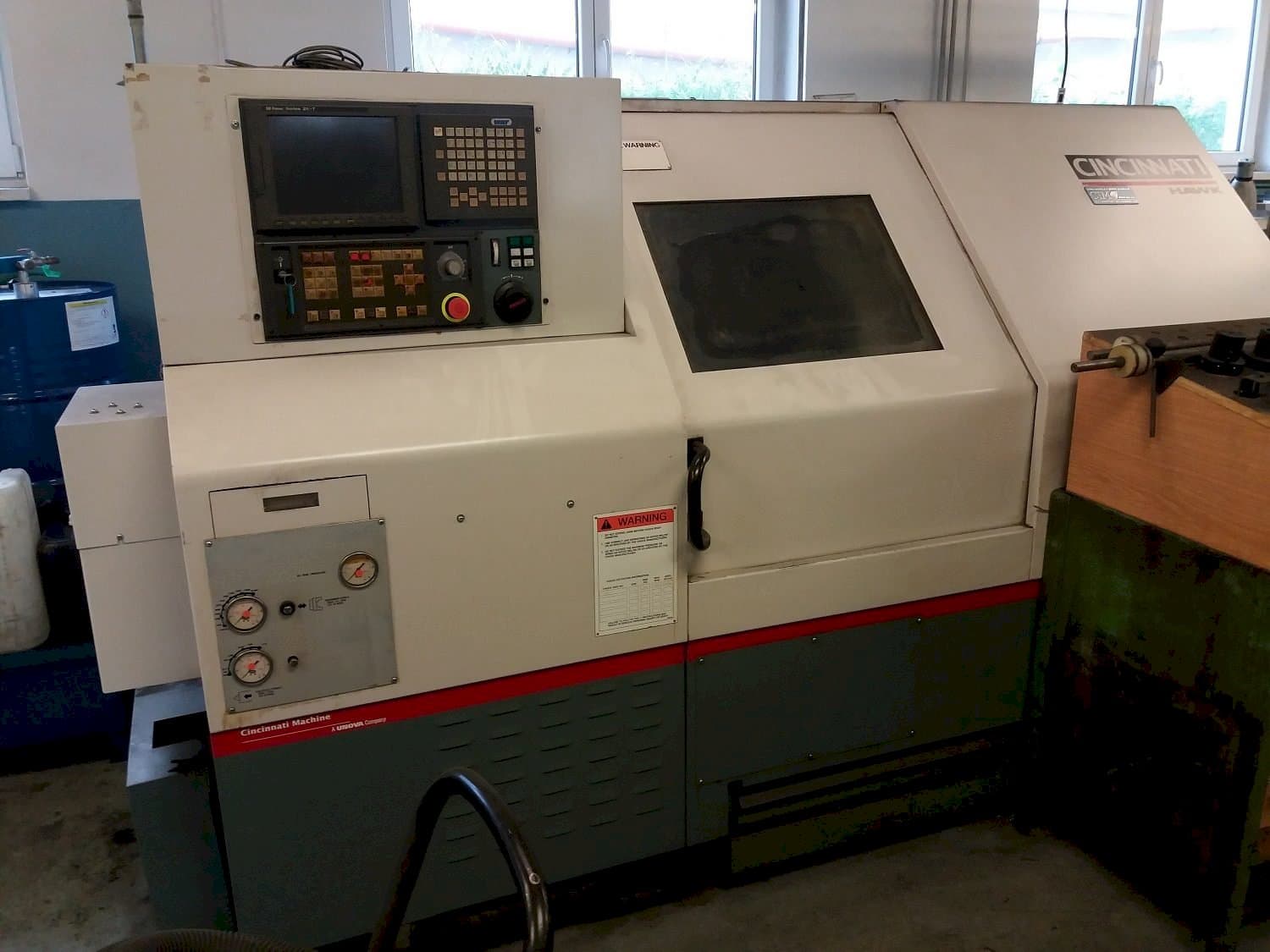 Koneen  Cincinnati HAWK-200M etunäkymä