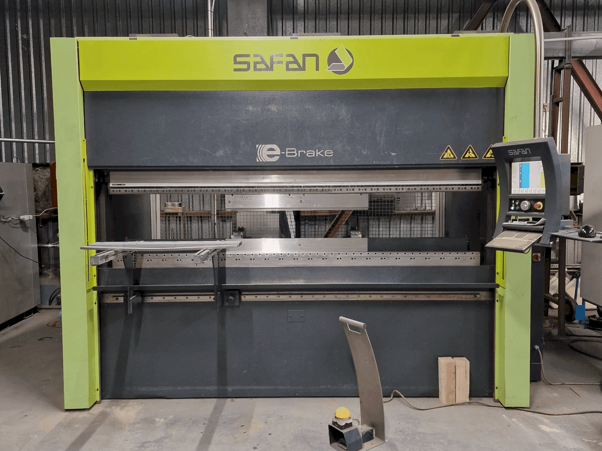 Koneen  Safan E-Brake 80-2550-Ts3 Cnc etunäkymä