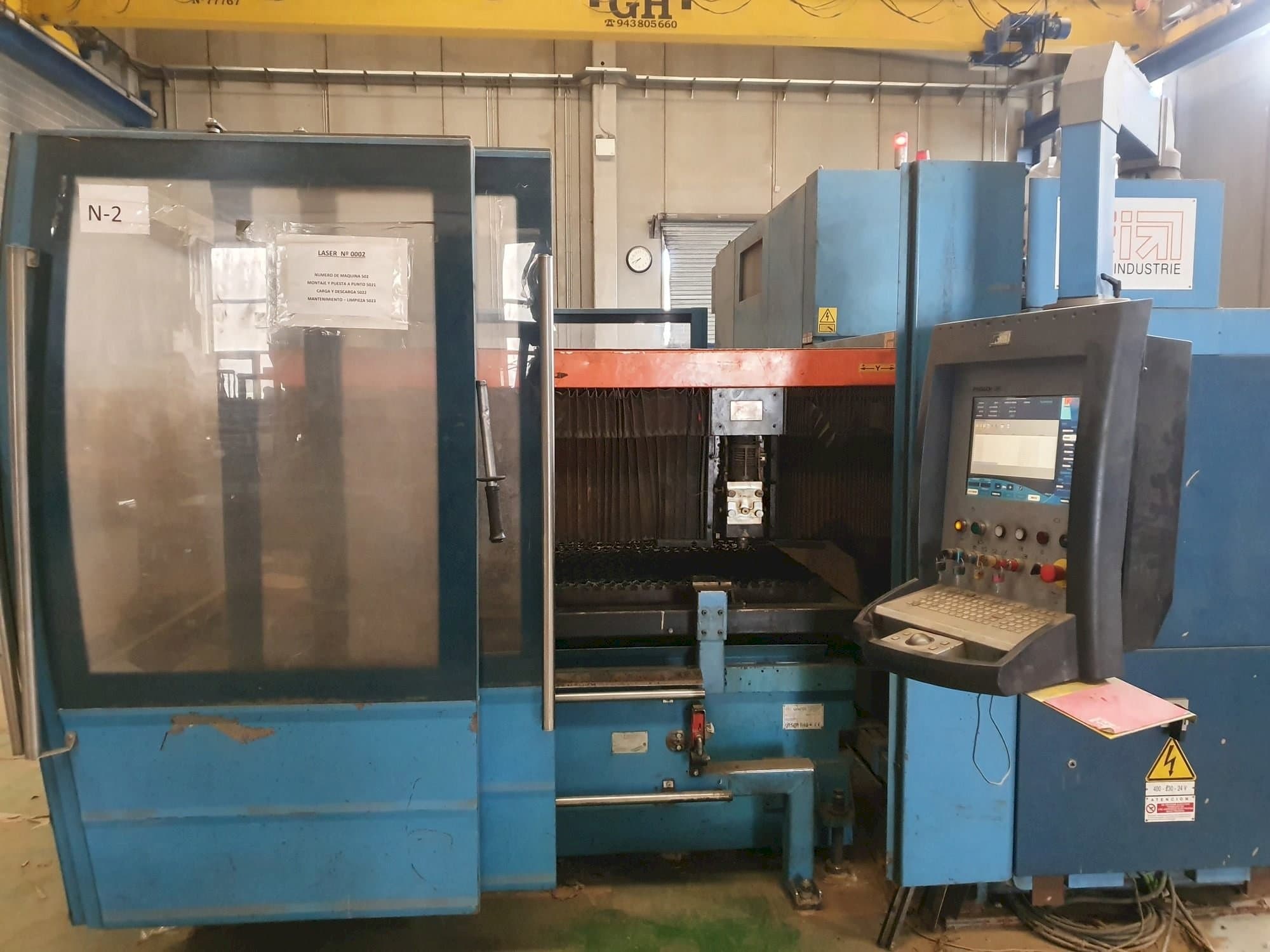 Koneen  Prima Industrie Platino 1530HS etunäkymä