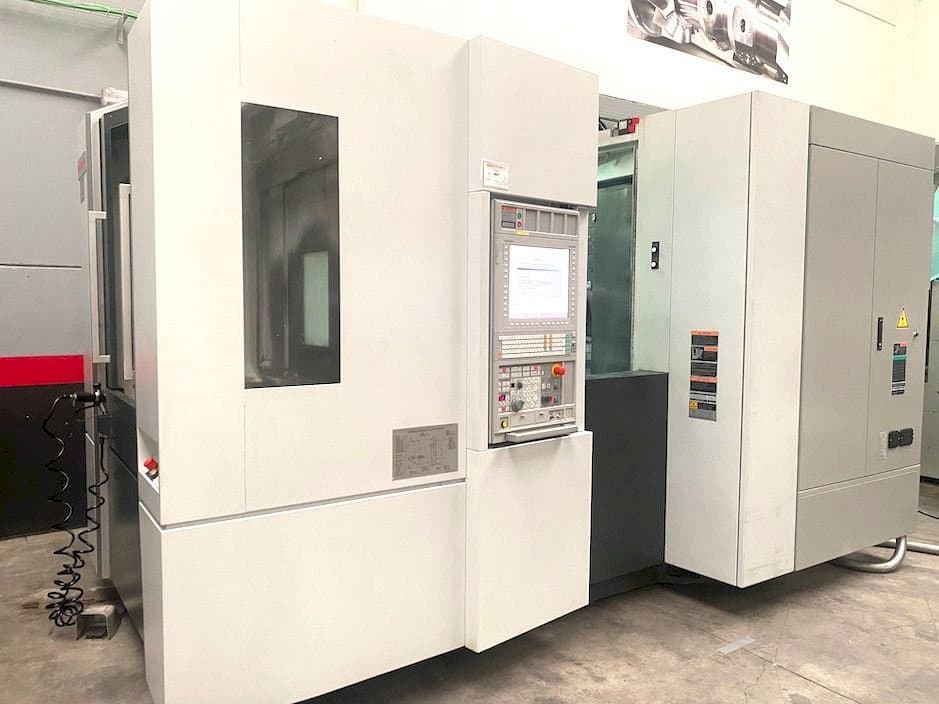 Koneen  MORI SEIKI NH 5000 DCG etunäkymä