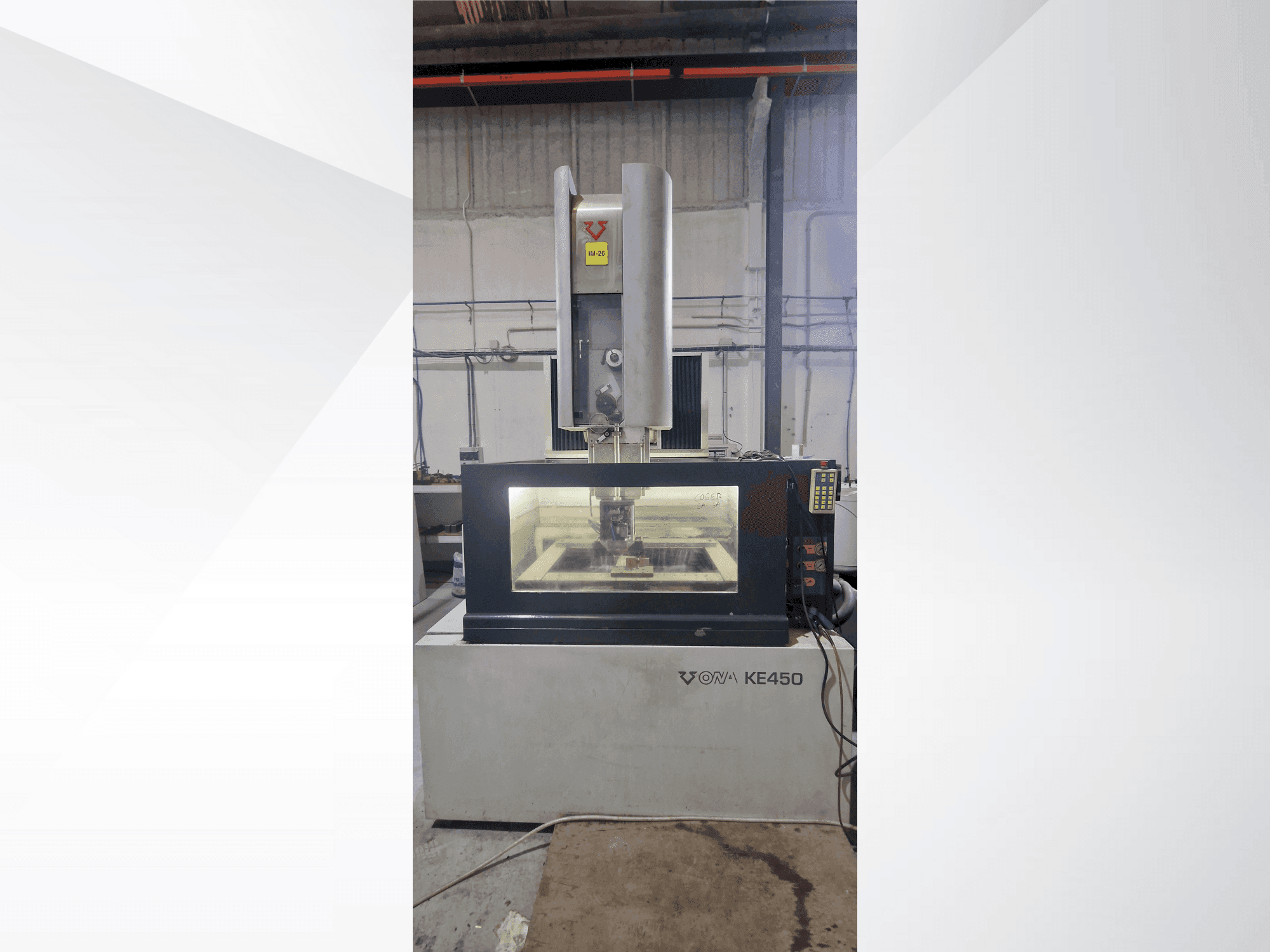 Koneen  ONA KE 450 etunäkymä