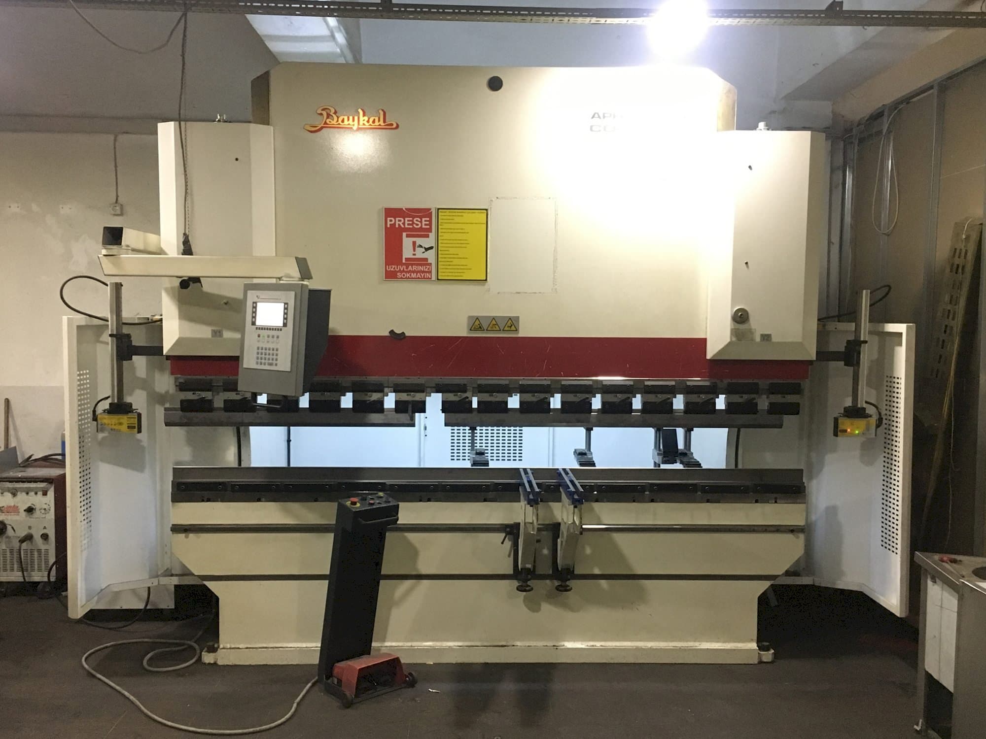 Koneen  Baykal APHS 31120 etunäkymä