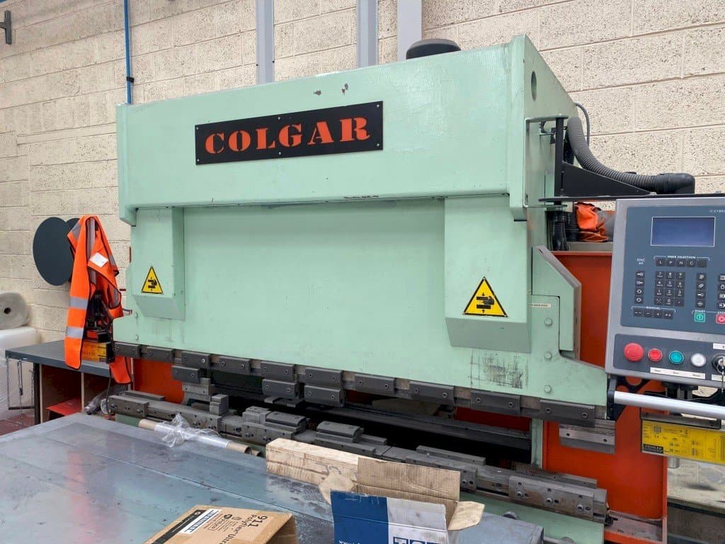 Koneen  Colgar PI 316/21 etunäkymä