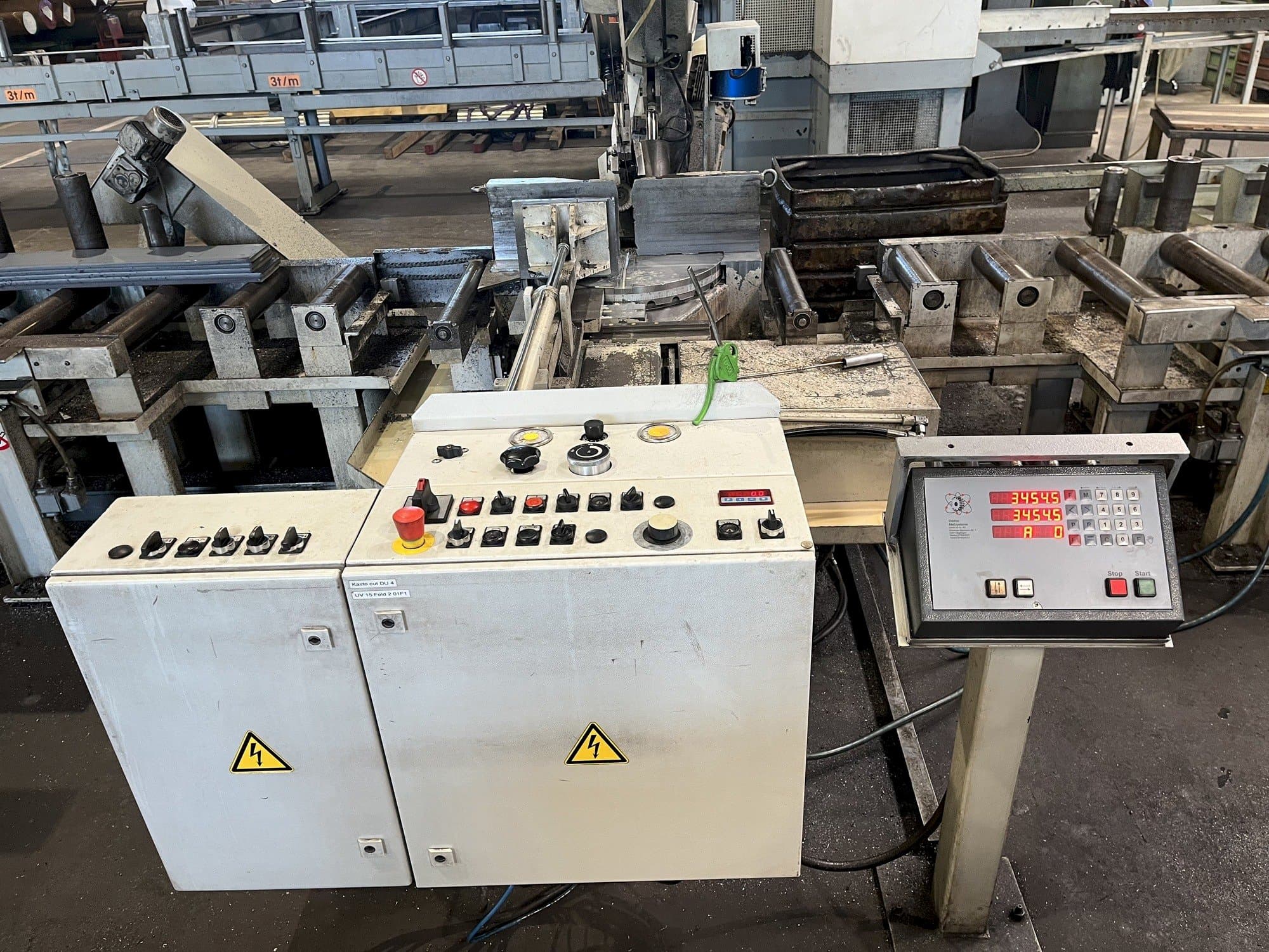 Koneen  KASTO cut DU 4 etunäkymä