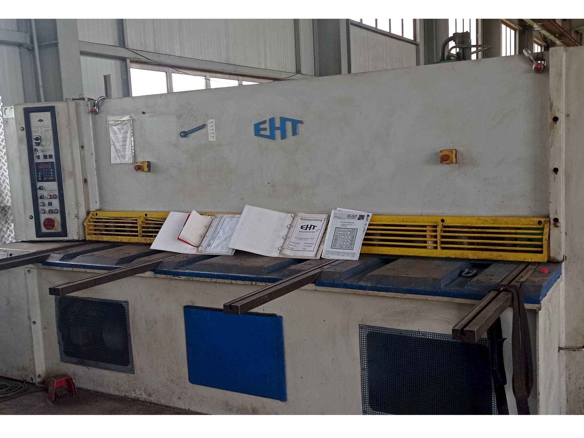 Koneen  EHT Ecocut 10-31 etunäkymä