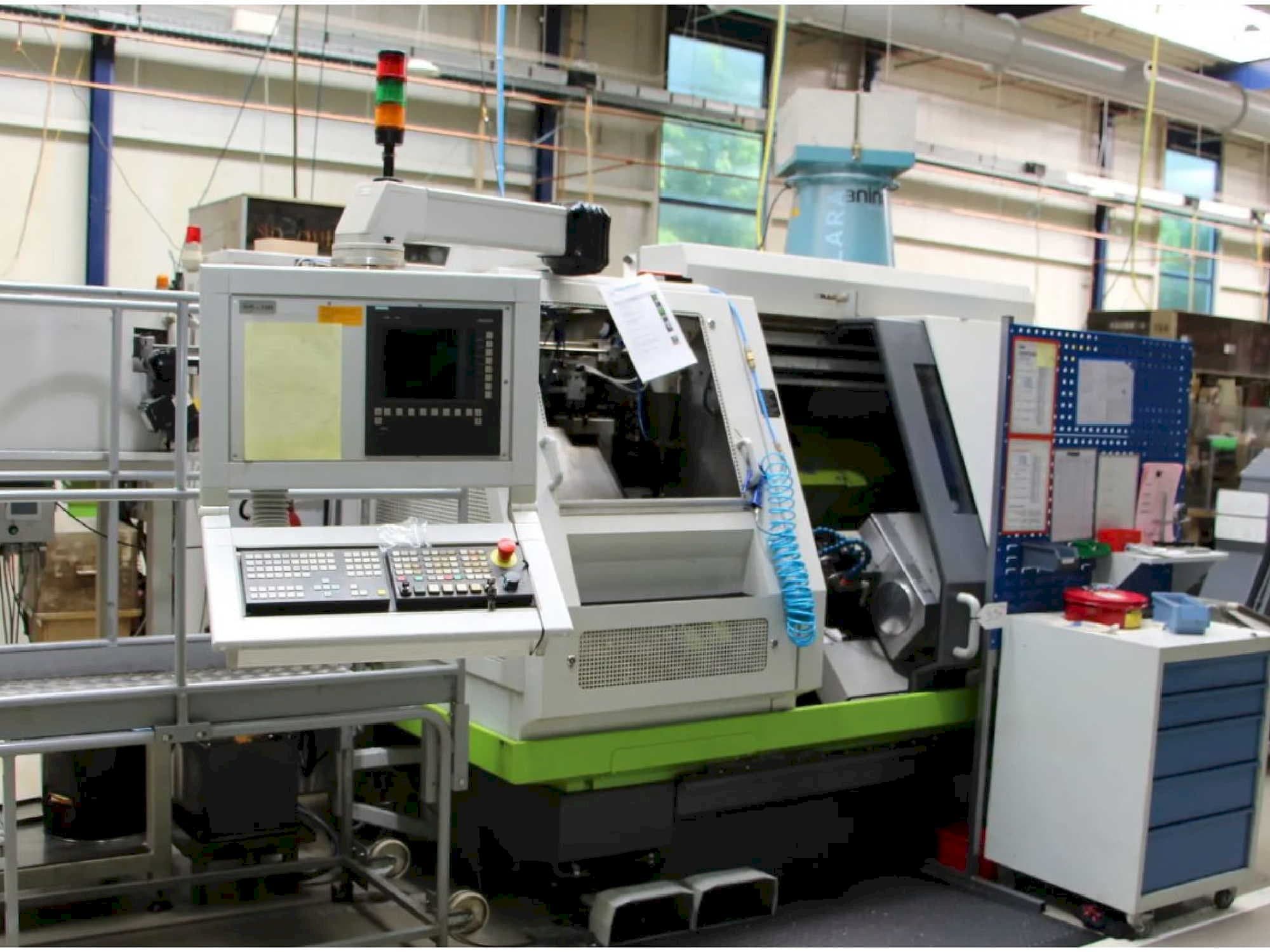 Koneen  Benzinger TNI - B6 etunäkymä