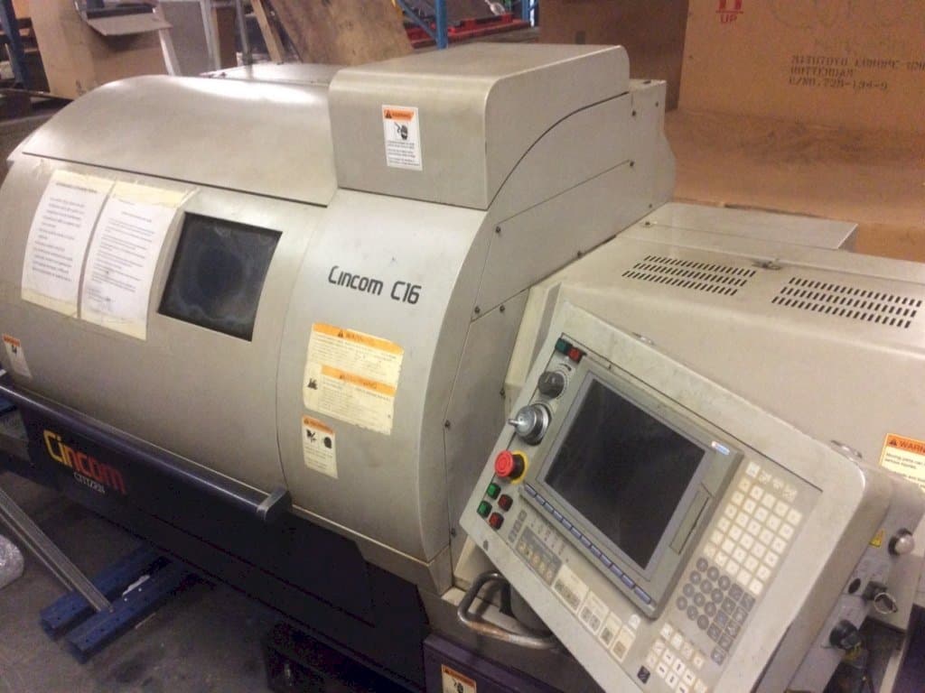 Koneen  Citizen C16 VII etunäkymä