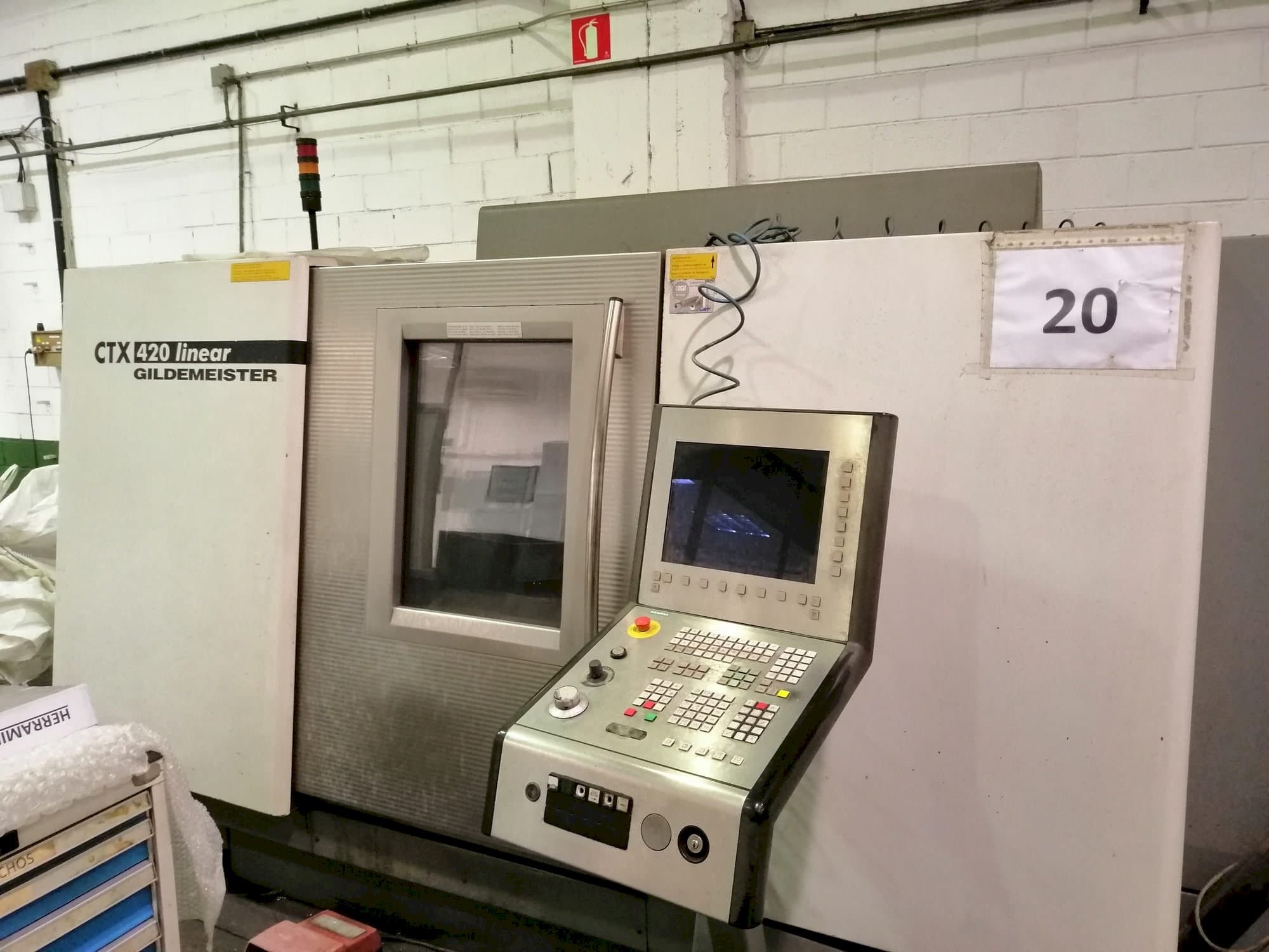 Koneen  Gildemeister CTX 400 etunäkymä