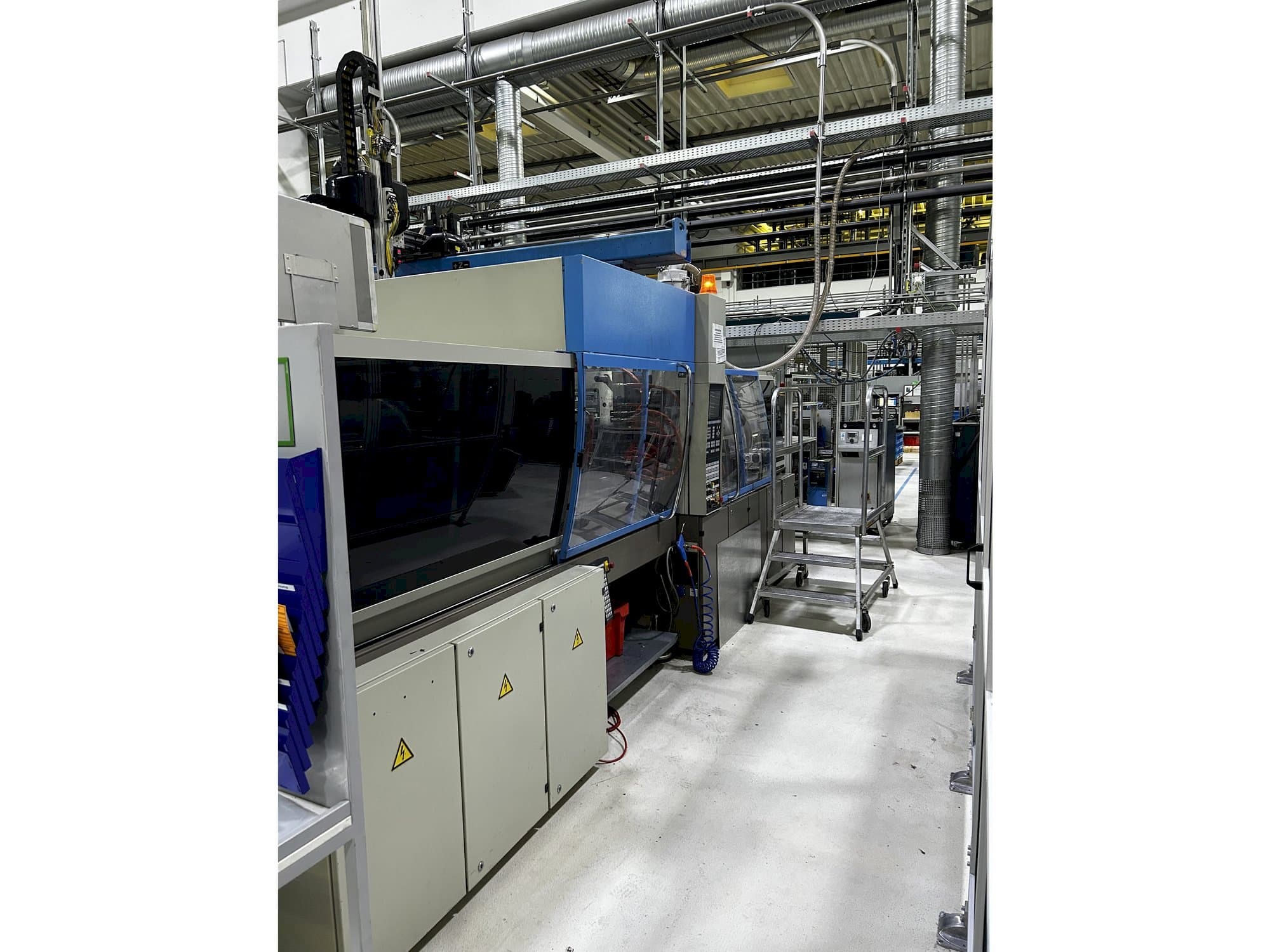 Koneen  Engel ES 750/175 HL etunäkymä