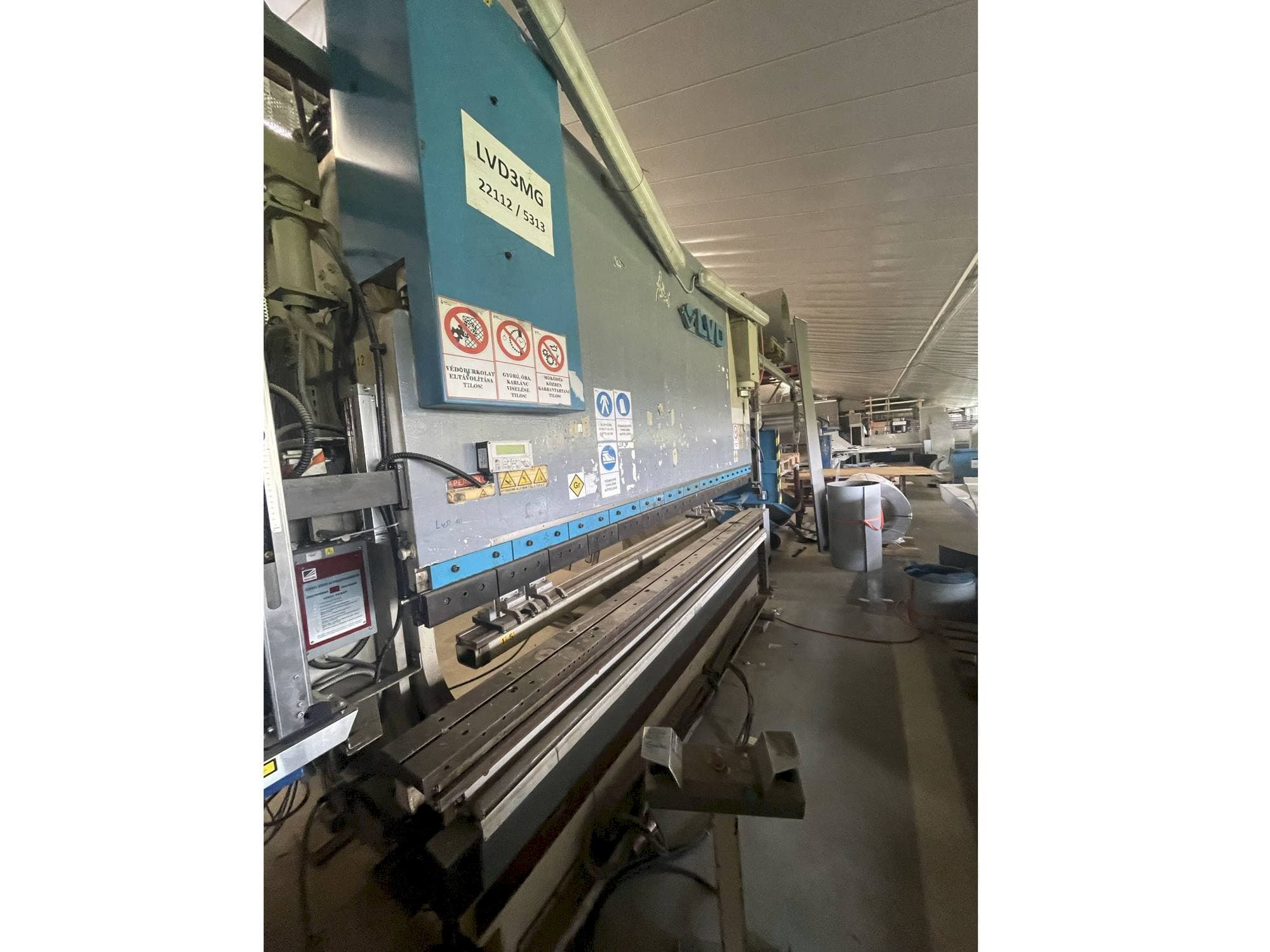 Koneen  LVD Ppeb 110/30 etunäkymä