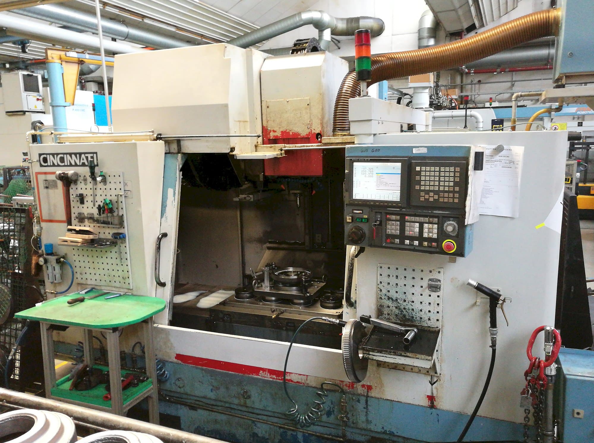 Koneen  Cincinnati etunäkymä Sabre 1000