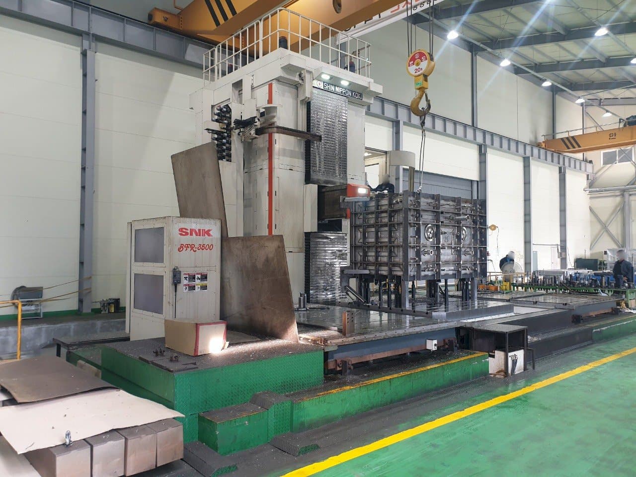 Koneen  SNK BFR-3500 etunäkymä