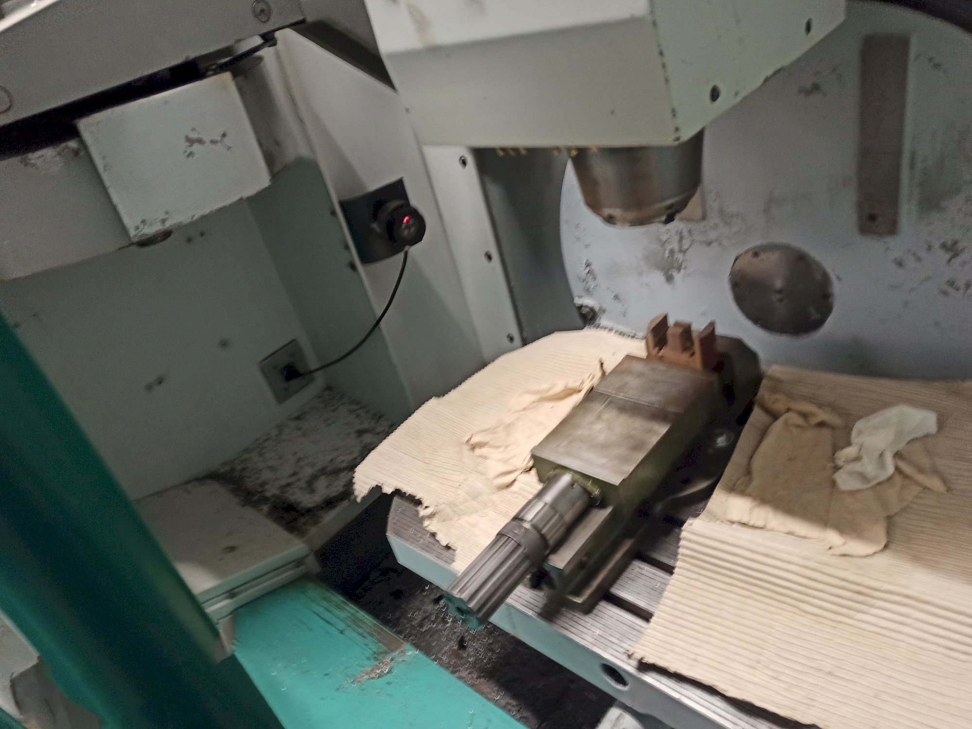 Koneen  DECKEL MAHO DMU 50 T työskentelytila