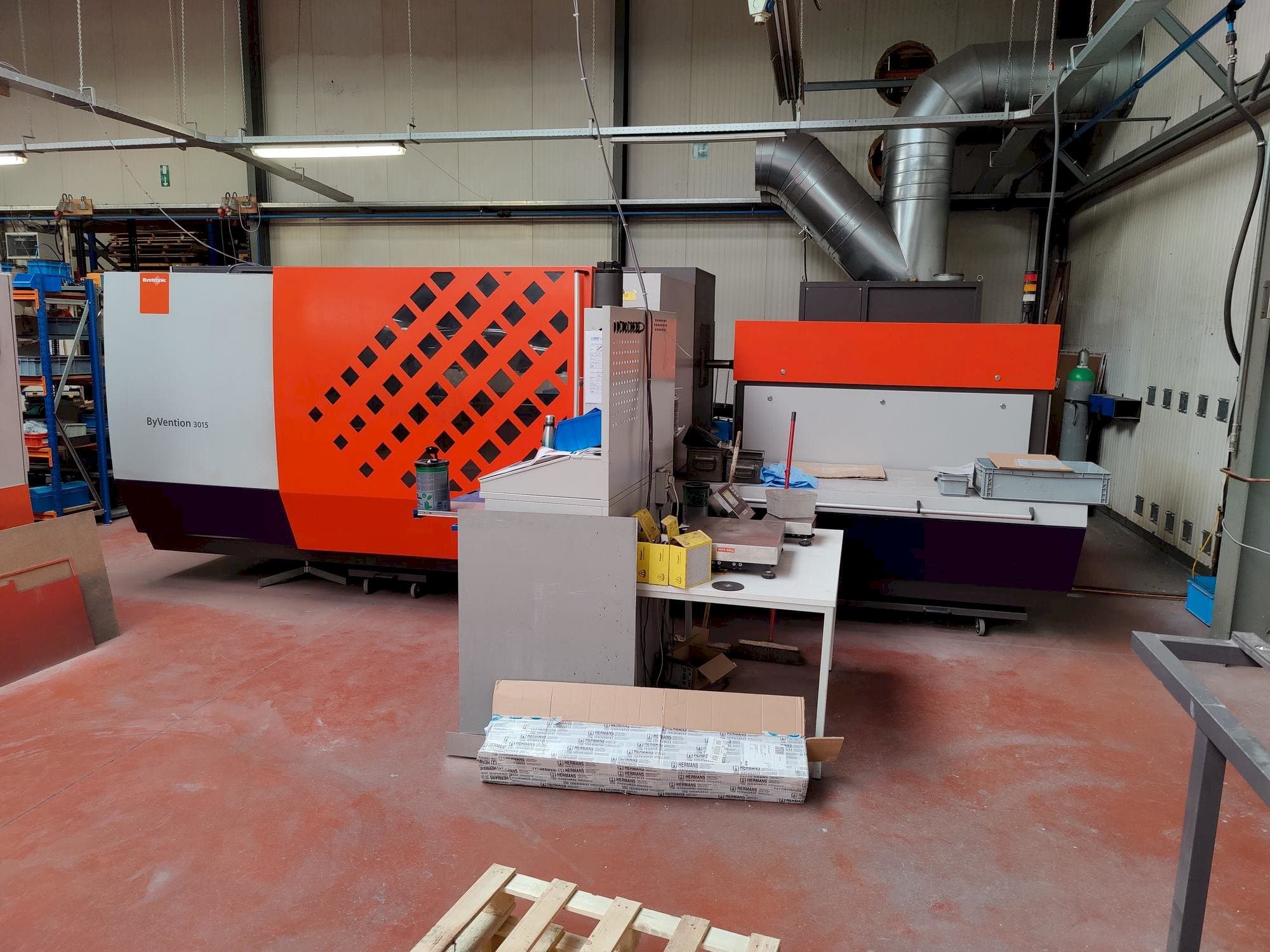 Koneen  Bystronic ByVention 3015 etunäkymä