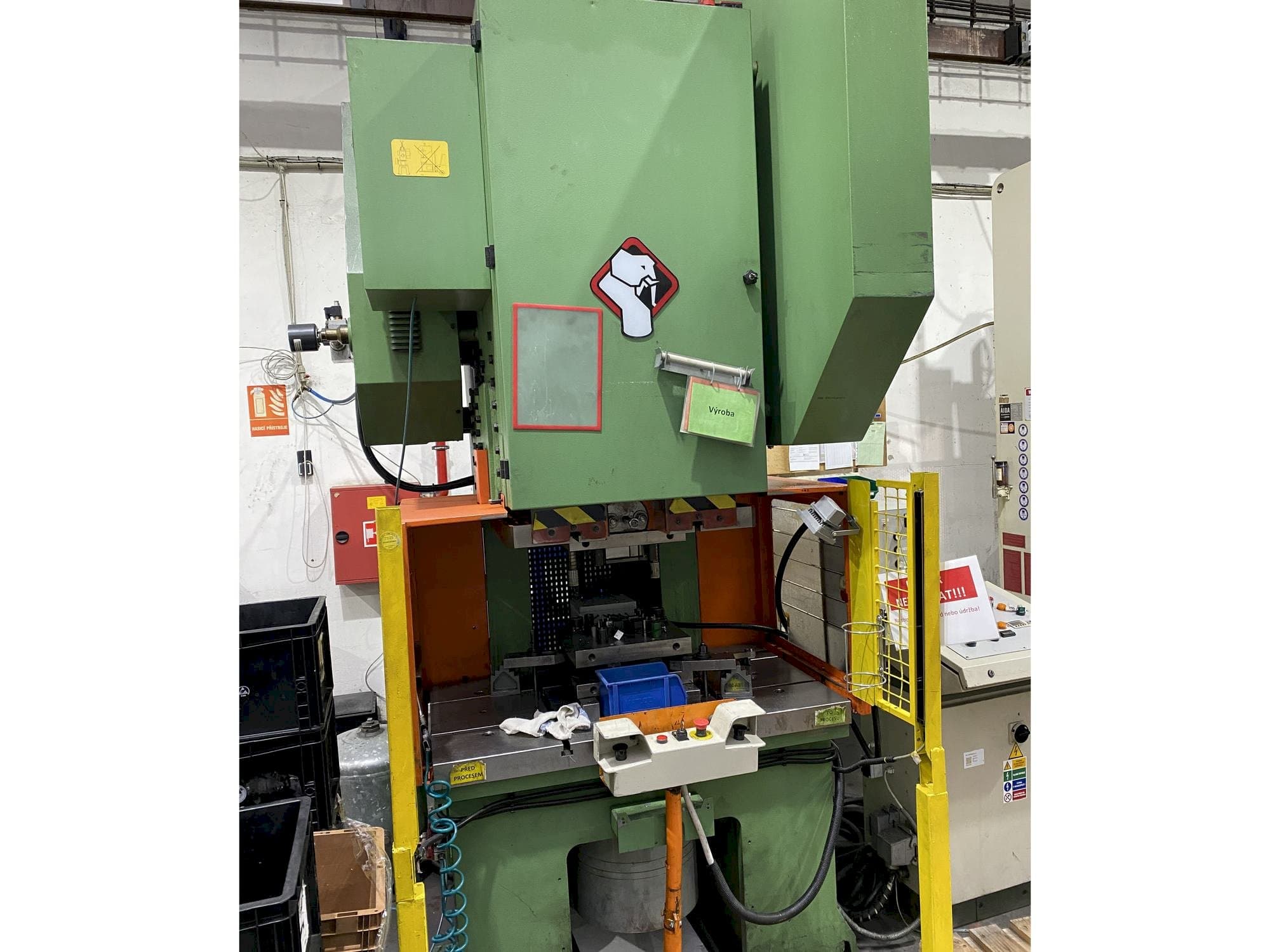 Koneen  SANGIACOMO T 130R CE etunäkymä