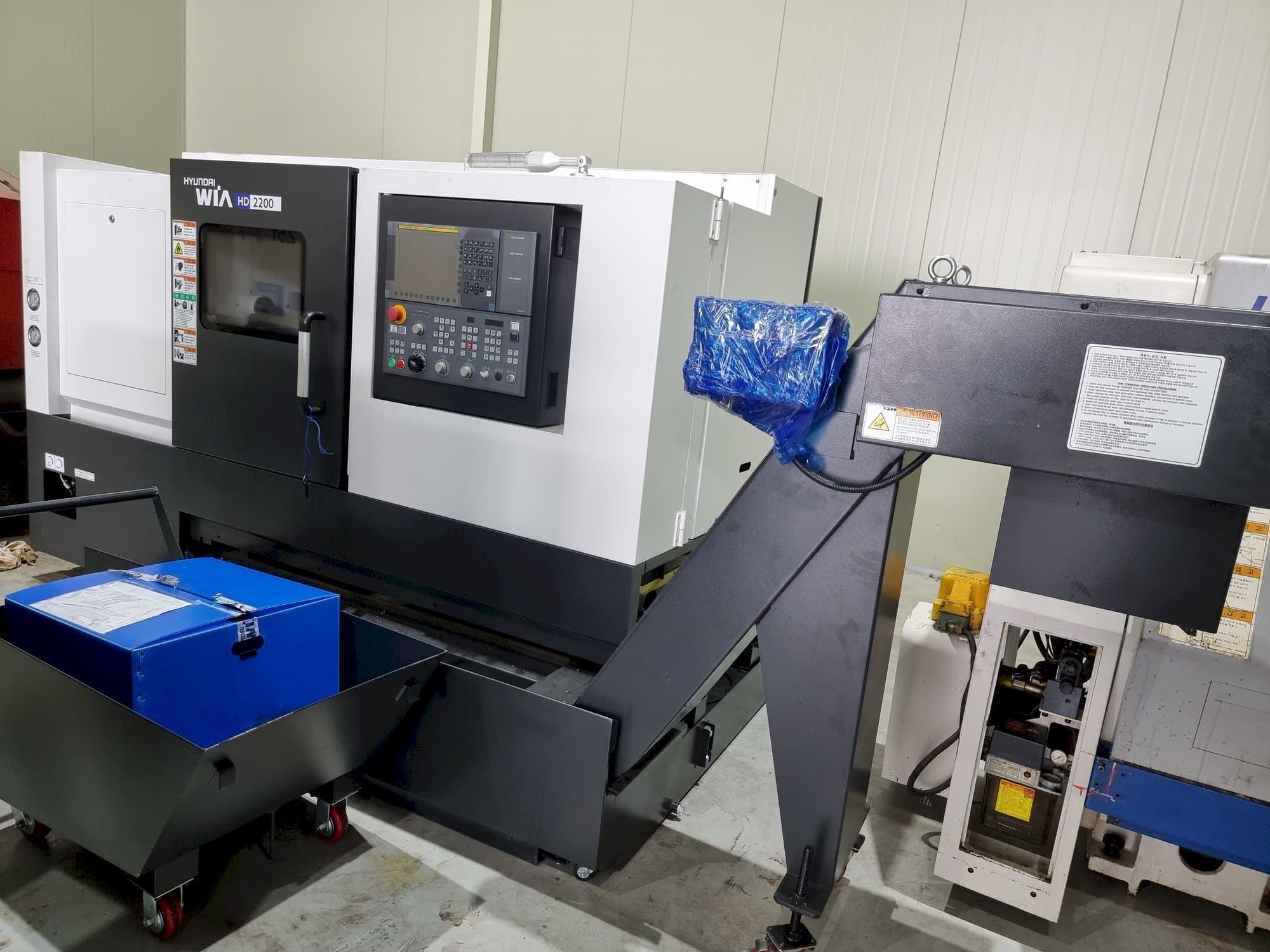 Koneen  Hyundai Wia HD2200 etunäkymä