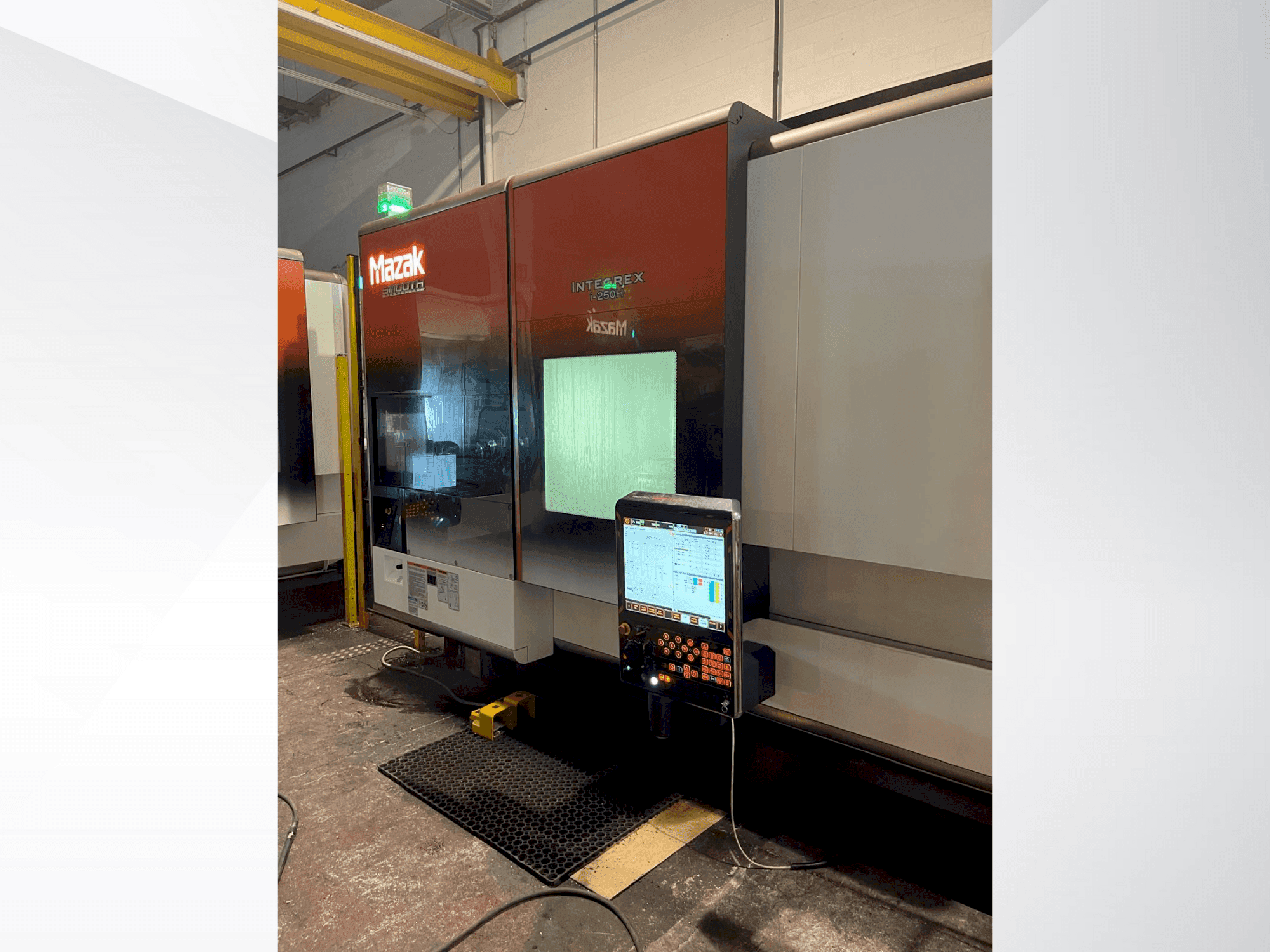 Koneen  Mazak Integrex i-250H etunäkymä