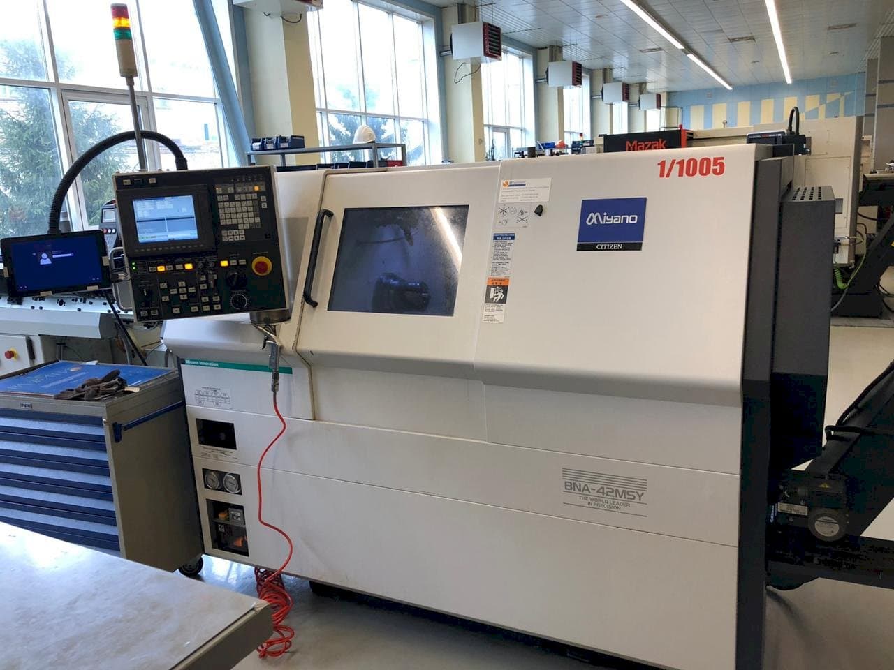 Koneen  Miyano BNA-42MSY etunäkymä