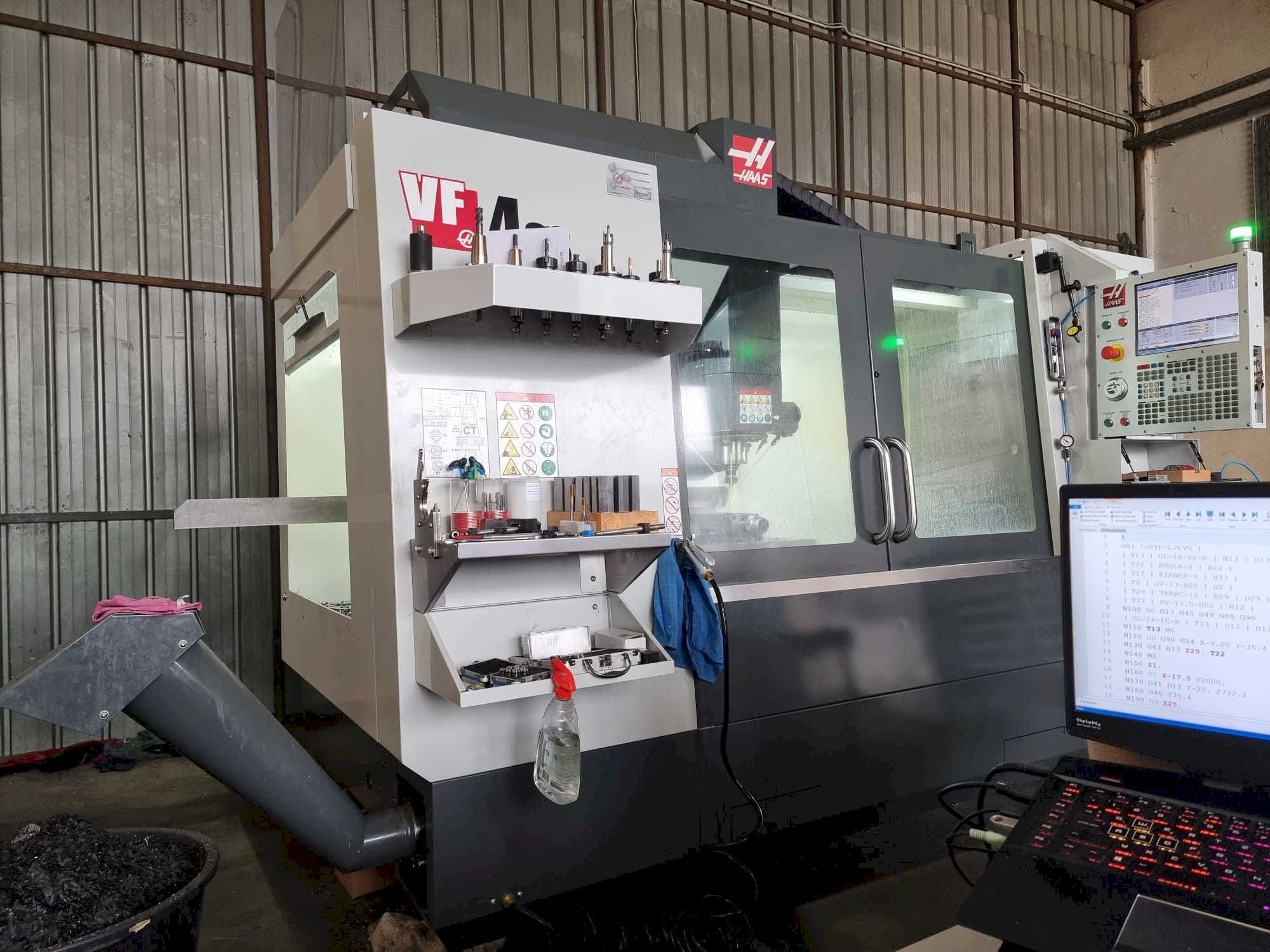 Koneen  HAAS VF4SS etunäkymä
