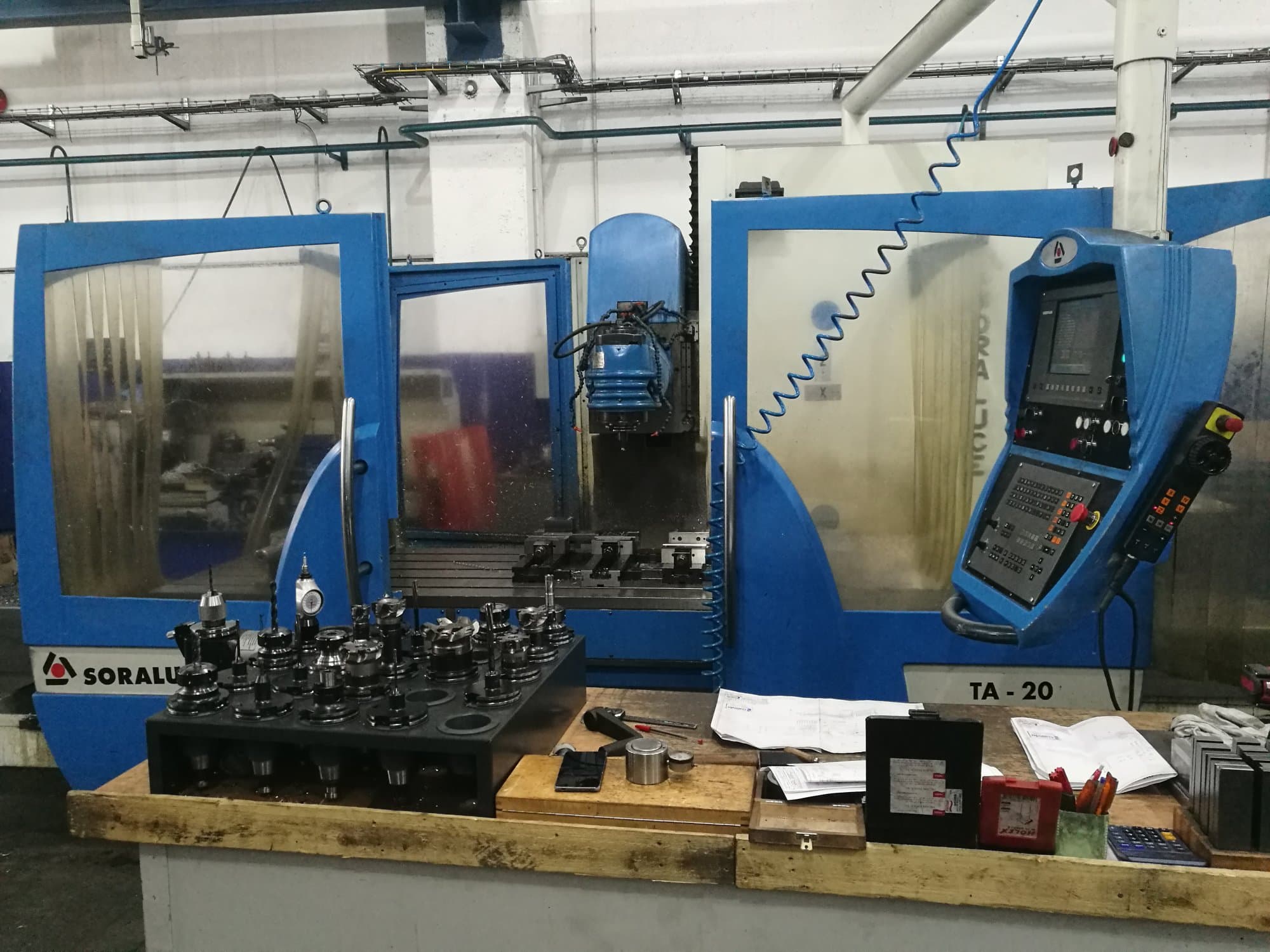 Koneen  Soraluce etunäkymä TA-20