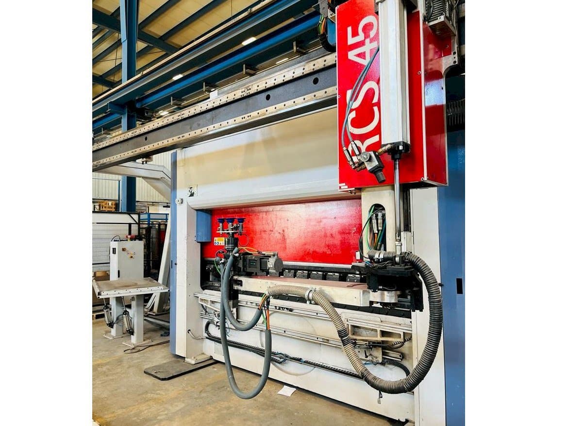 Koneen  AMADA Flexa 100-30 Schiavi etunäkymä