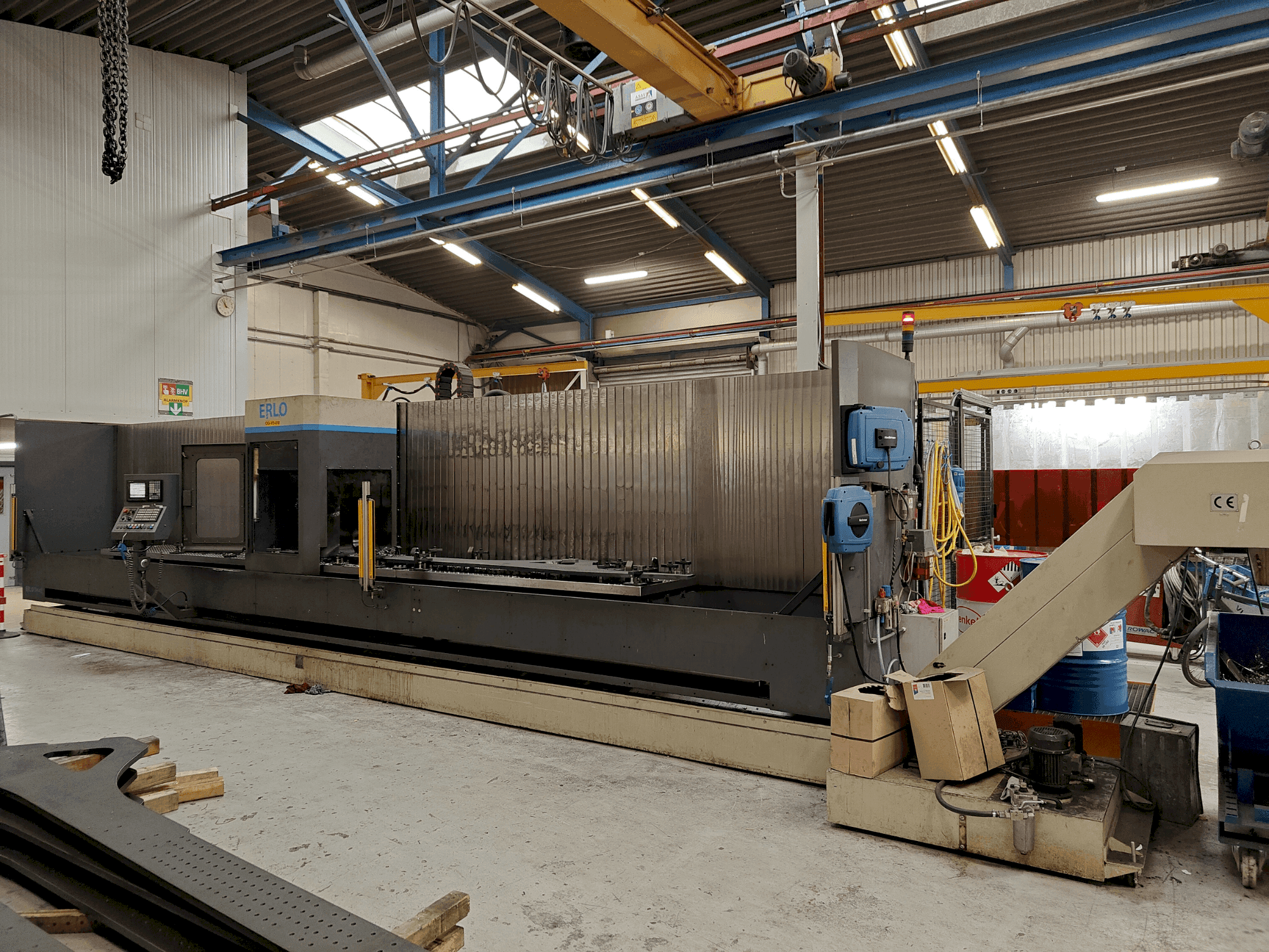 Koneen  Erlo TH-40 etunäkymä