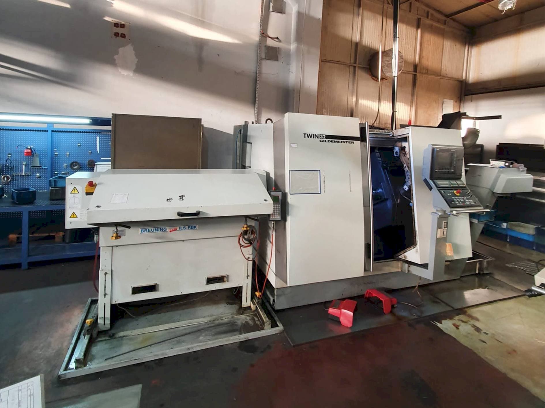 Koneen  Gildemeister TWIN 32 etunäkymä