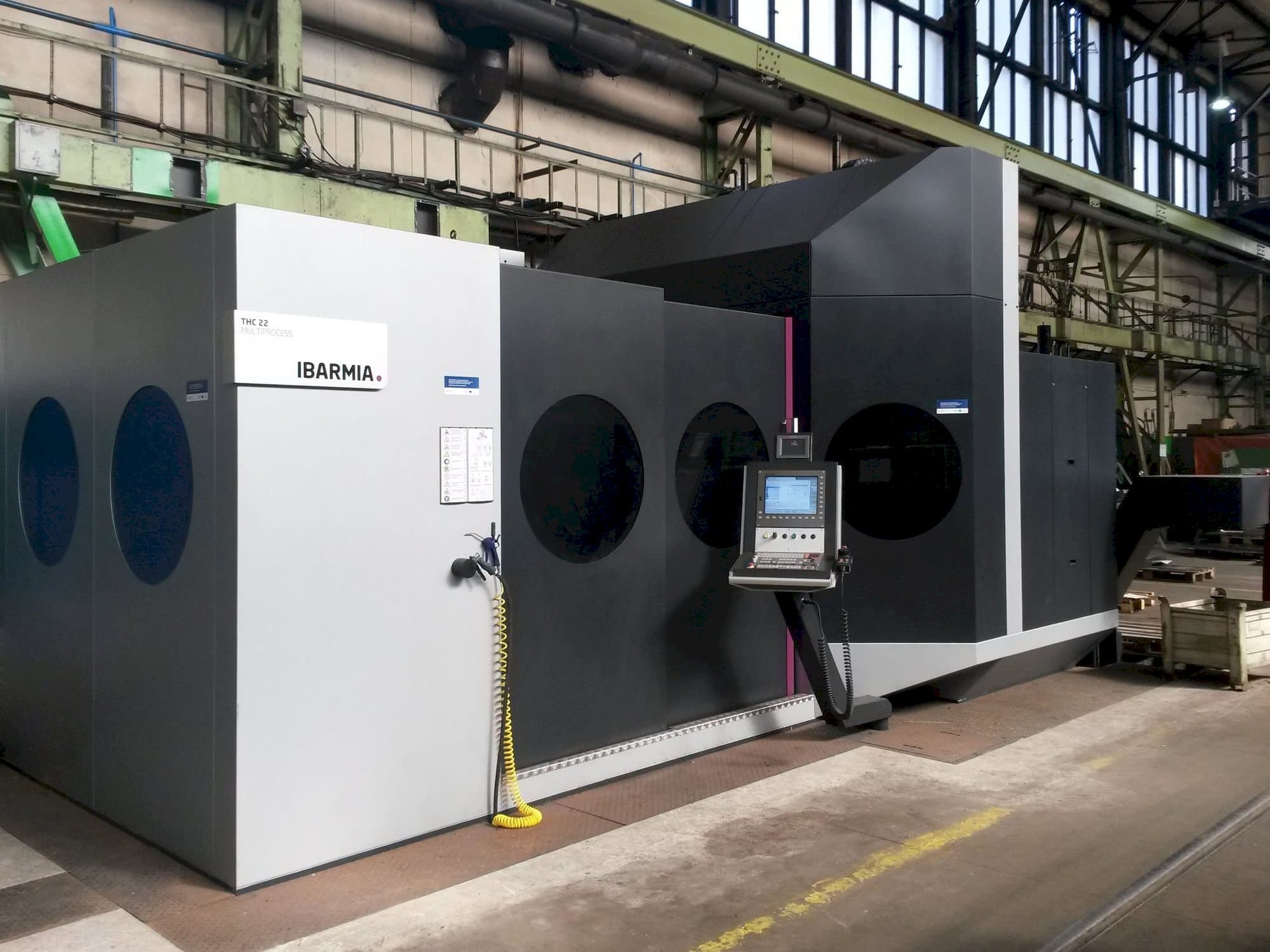 Koneen  IBARMIA THC 22 MULTIPROCESS etunäkymä
