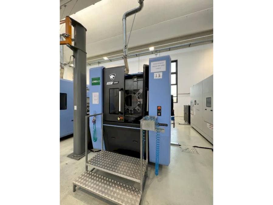 Koneen  Doosan NHP 5000 etunäkymä