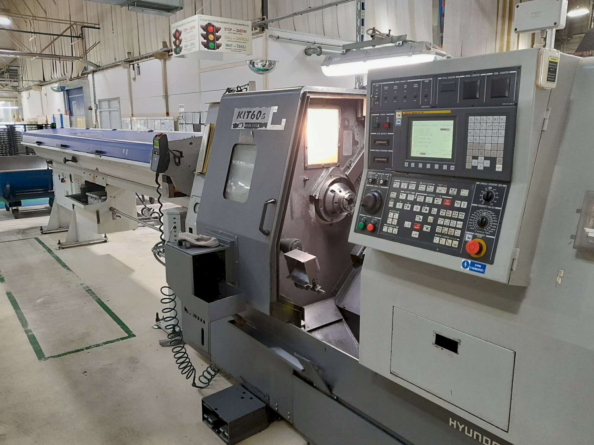 Koneen  Hyundai Kia KIT60G etunäkymä