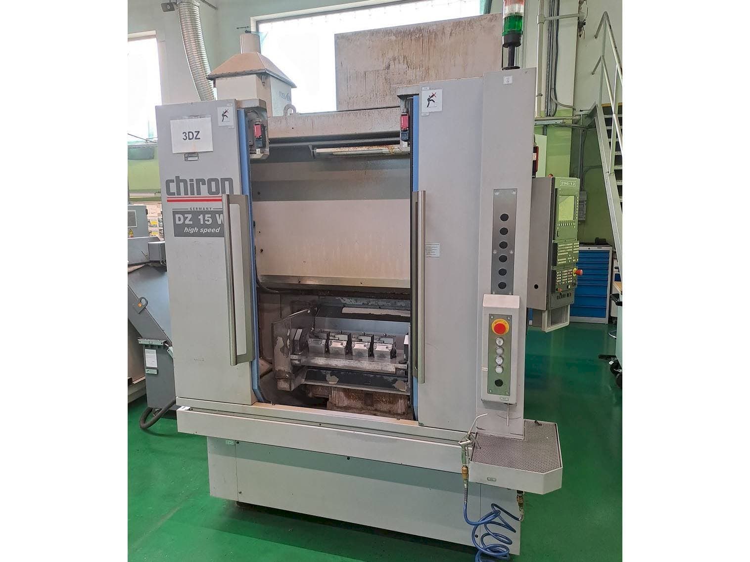 Koneen  CHIRON DZ 15W HS etunäkymä