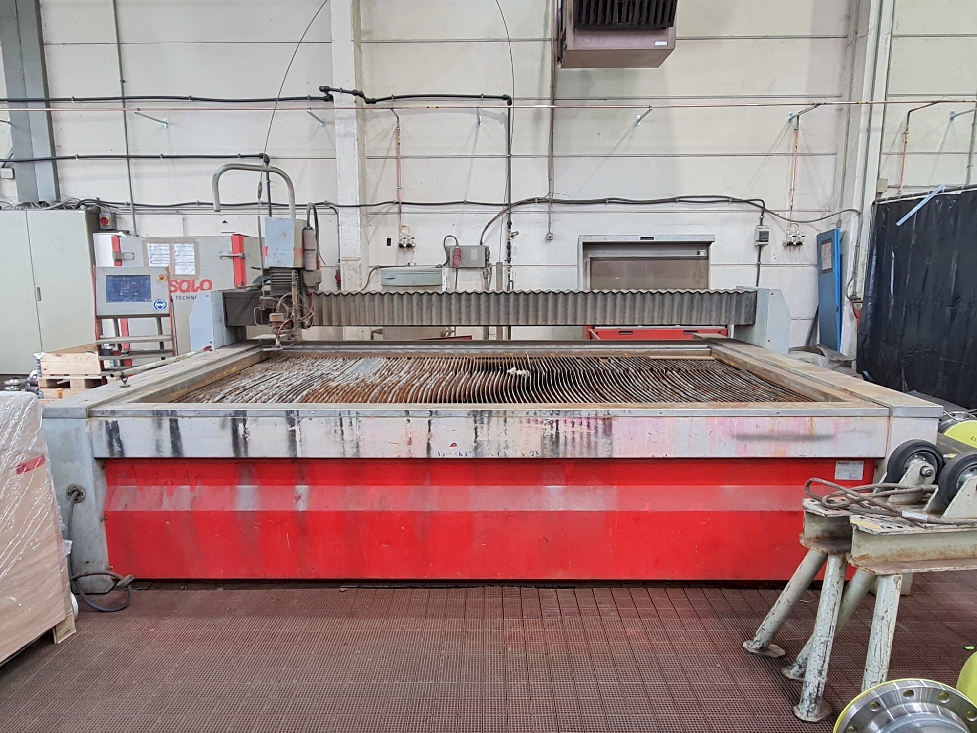 Koneen  Resato R-LCM 3015-1 etunäkymä