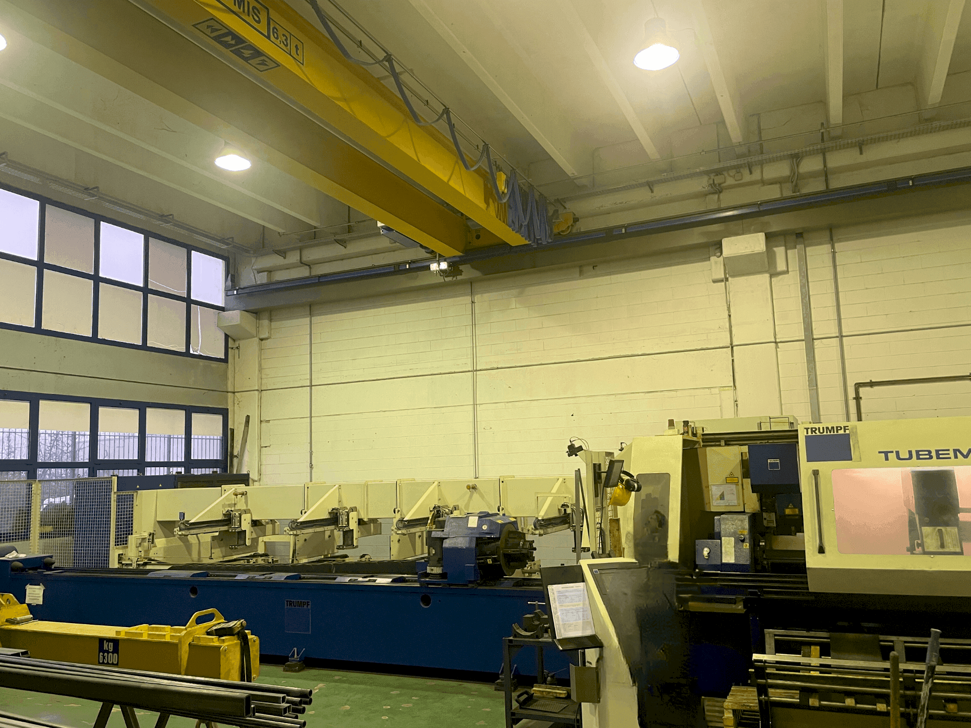 Koneen  TRUMPF TUBEMATIC 3.2 kw etunäkymä