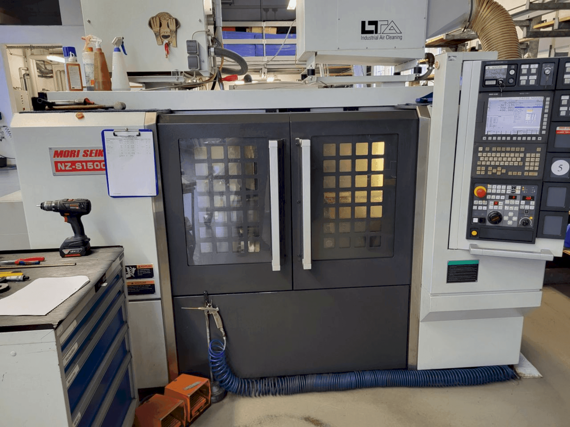 Koneen  MORI SEIKI NZ-S1500 etunäkymä