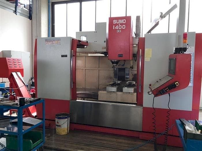 Koneen  Eumach SUMO 1400 etunäkymä