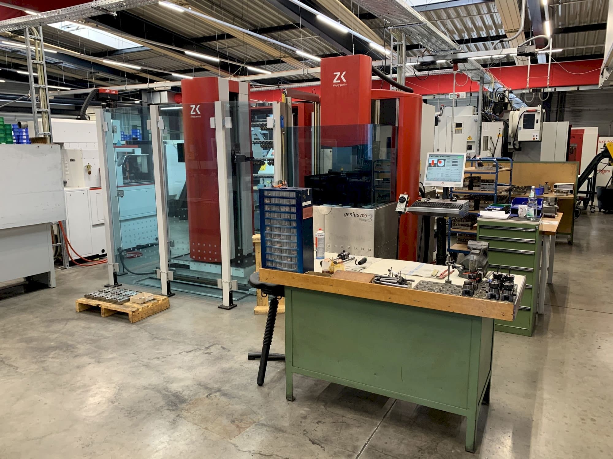 Koneen  ZK genius 700 etunäkymä