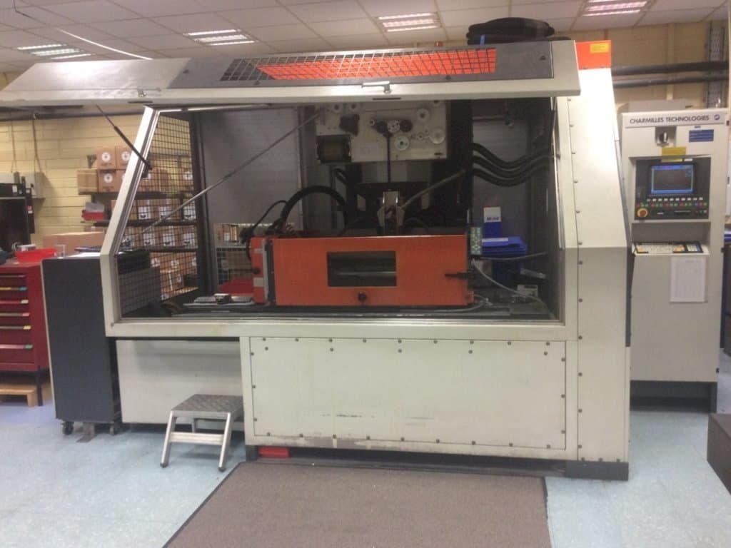 Koneen  CHARMILLES Robofil 4020 SI etunäkymä