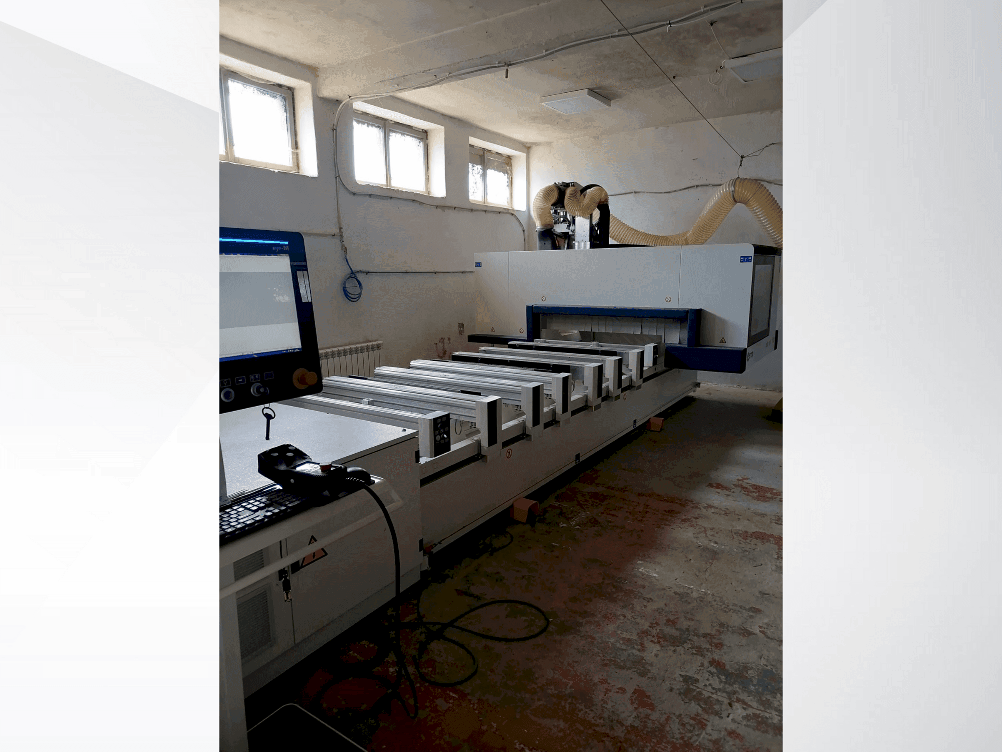 Koneen  SCM Morbidelli M100 etunäkymä