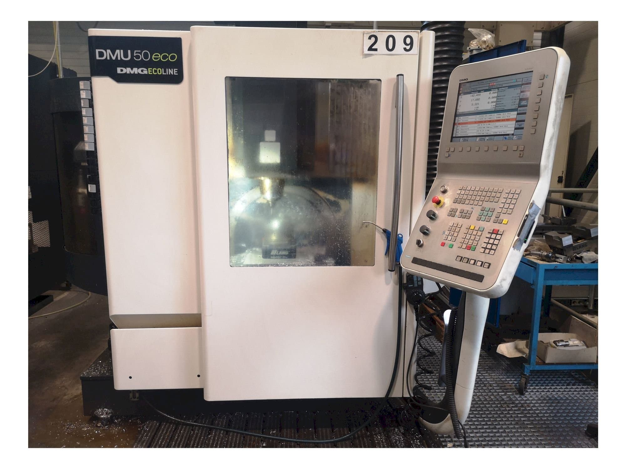 Koneen  DMG GILDEMEISTER DMU 50 ecoline etunäkymä