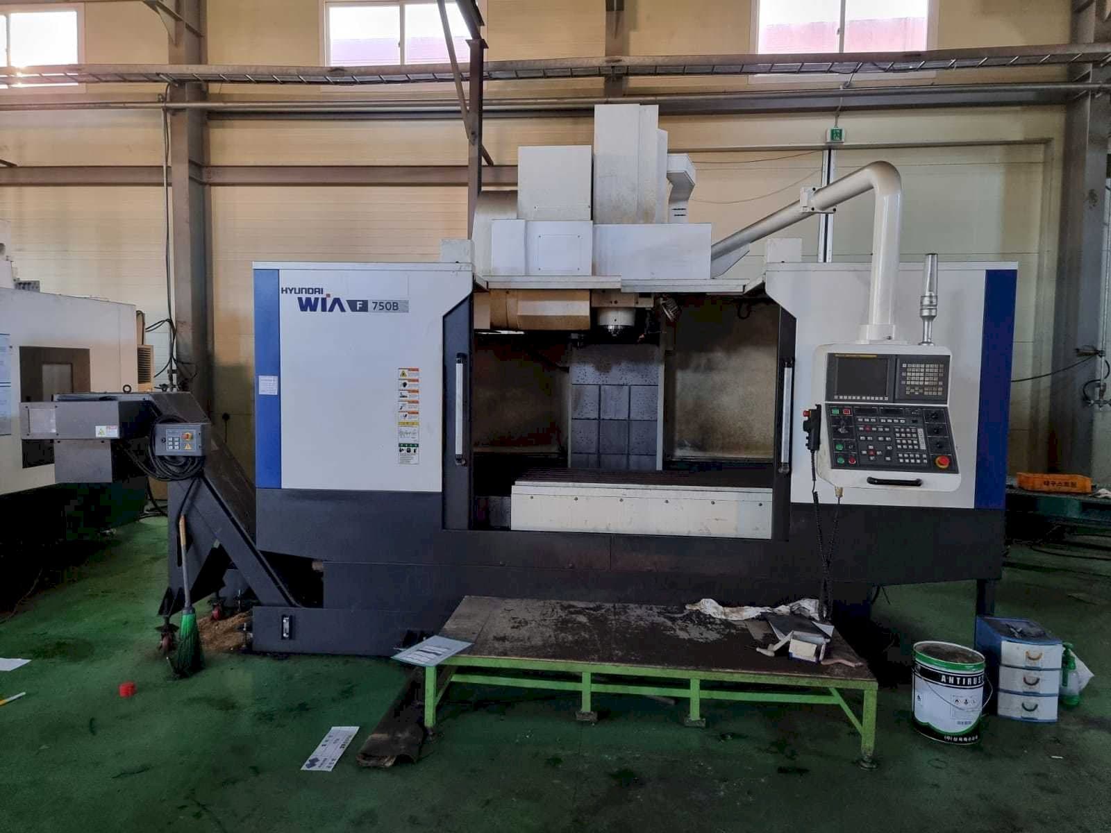 Koneen  Hyundai Wia F750B etunäkymä