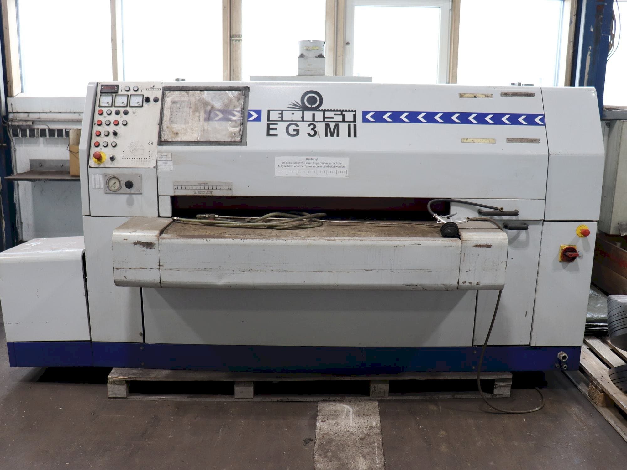 Koneen  ERNST EG3M II etunäkymä