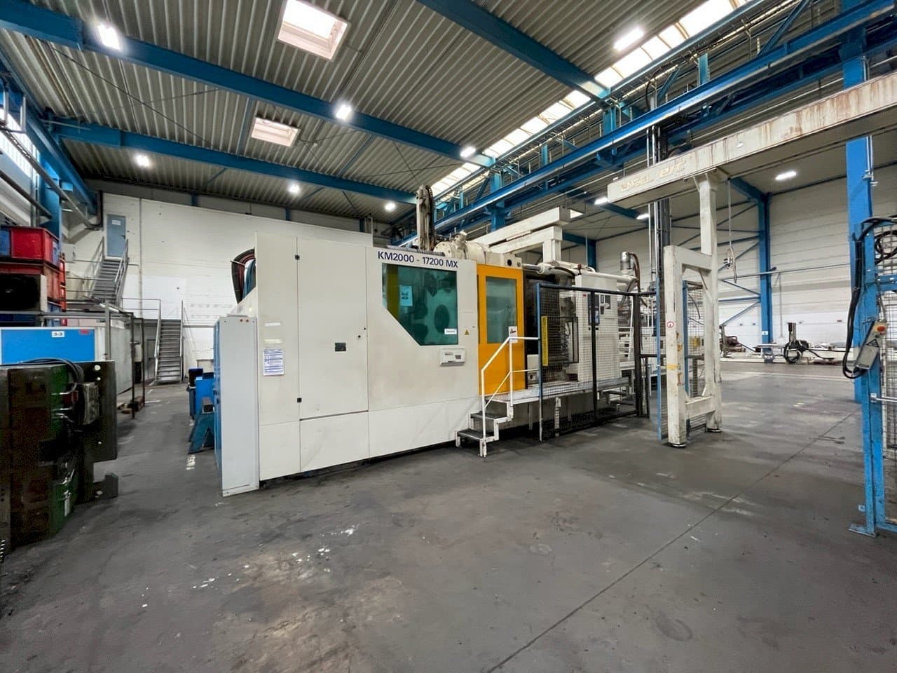 Koneen  Krauss Maffei KM 2000 17200 MX etunäkymä