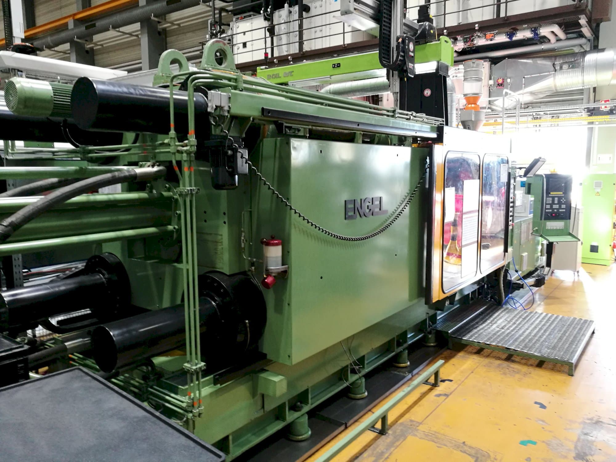 Koneen  ENGEL oikea näkymä ES 4400/800