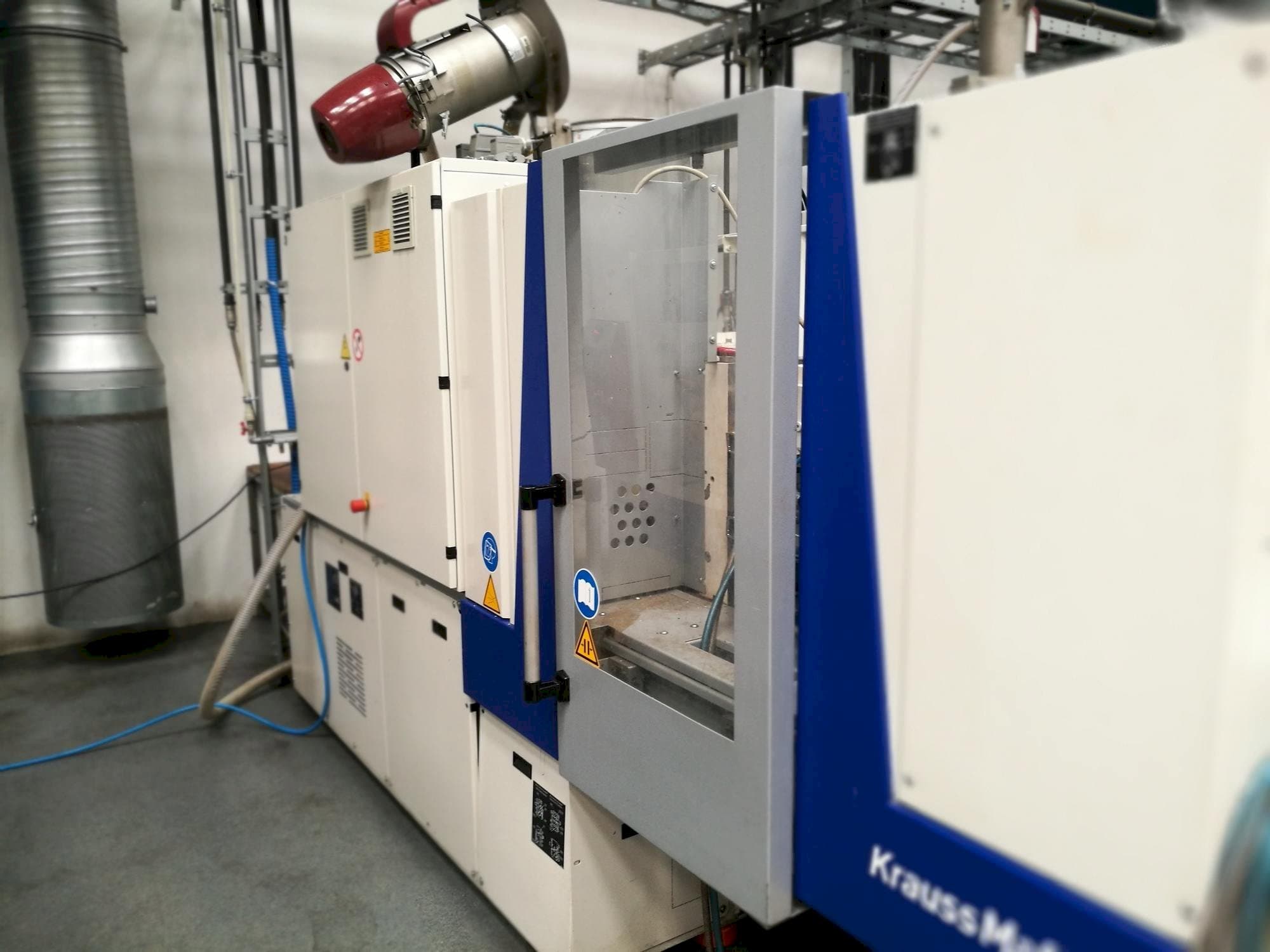 Koneen  Krauss Maffei KM 35-55 CX etunäkymä